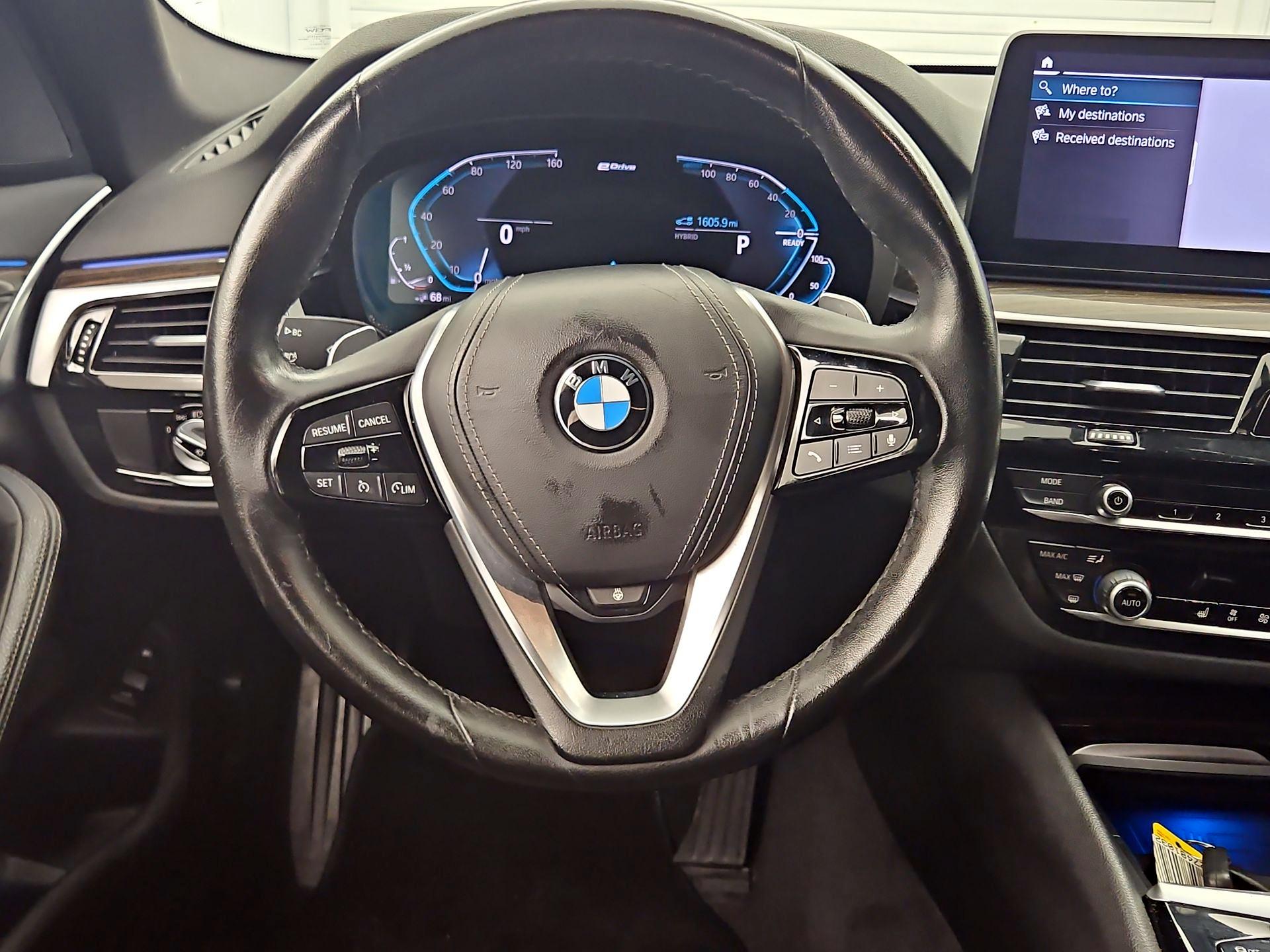 Thumbnail: 2021 BMW 5 Series - 10