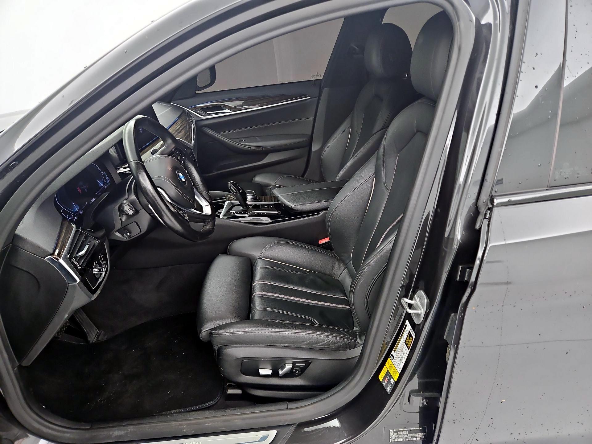 Thumbnail: 2021 BMW 5 Series - 11