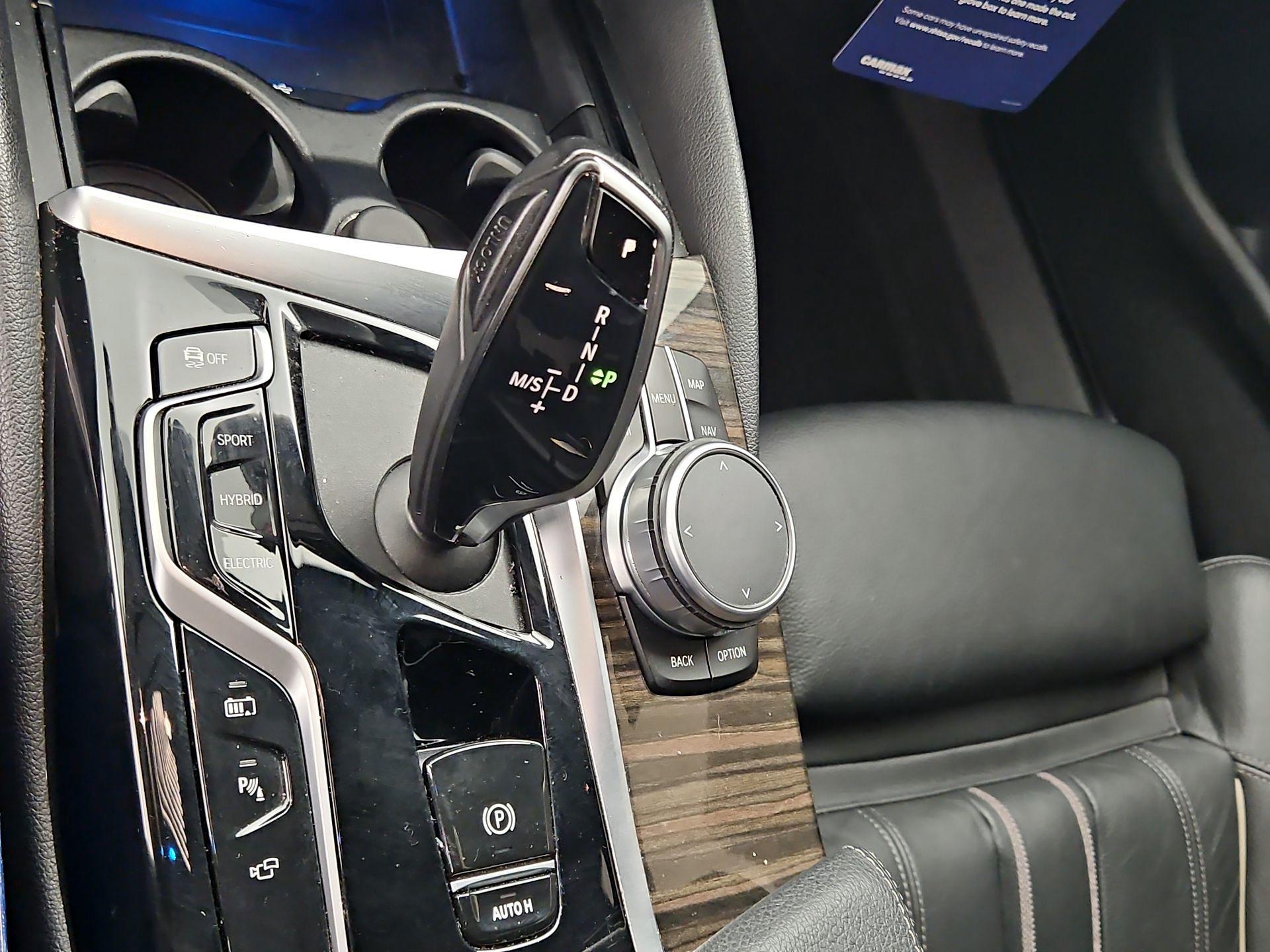 Thumbnail: 2021 BMW 5 Series - 18