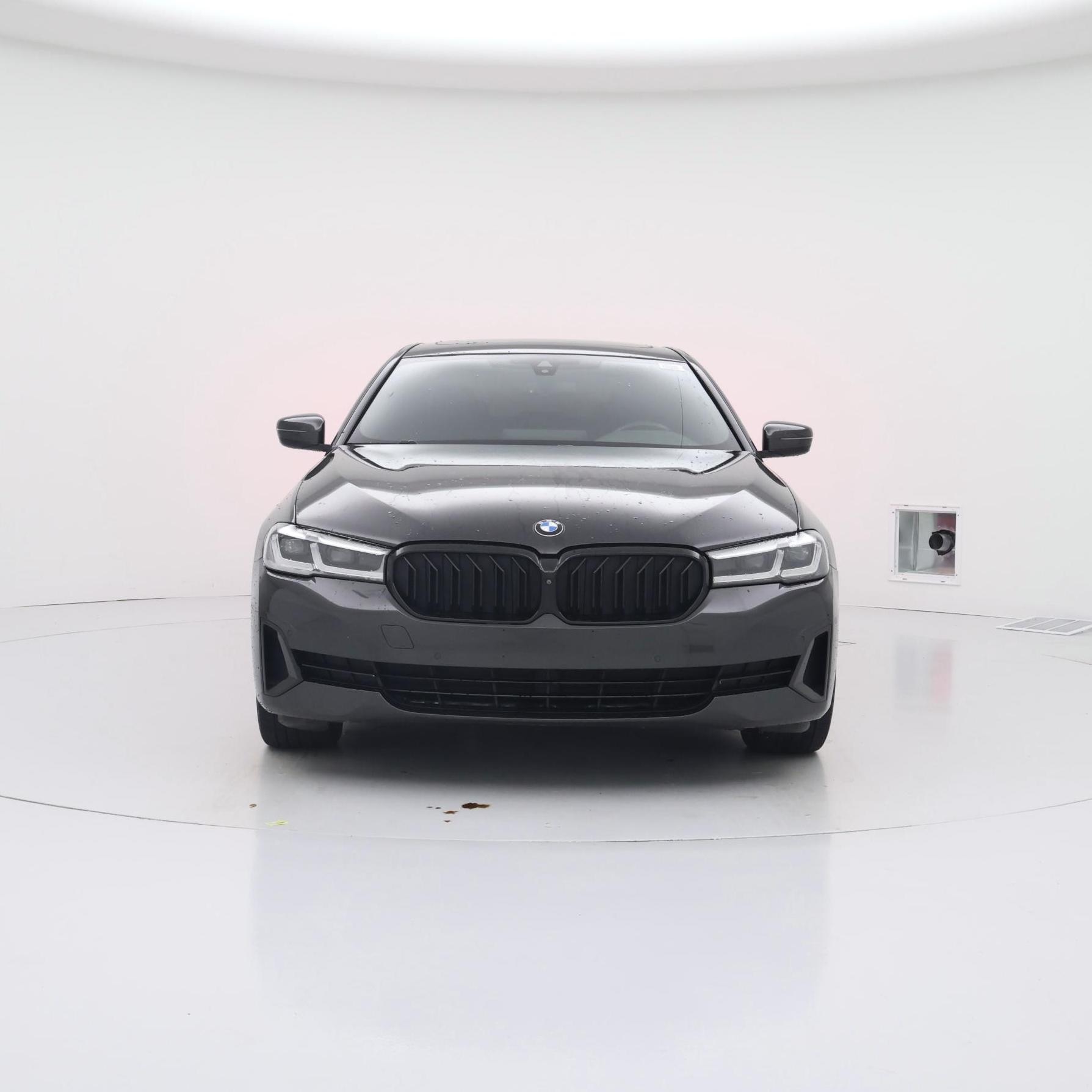 Thumbnail: 2021 BMW 5 Series - 5