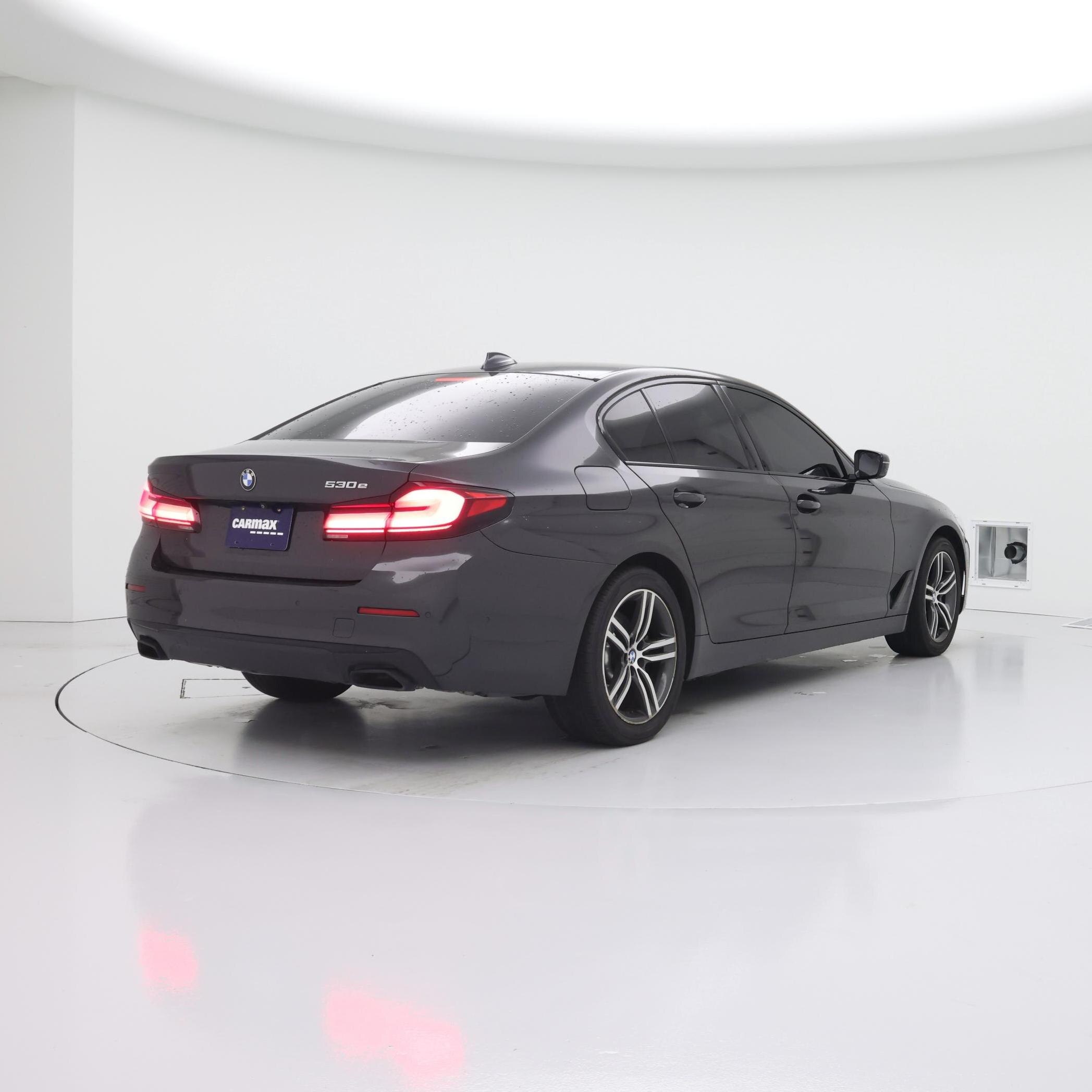 Thumbnail: 2021 BMW 5 Series - 8