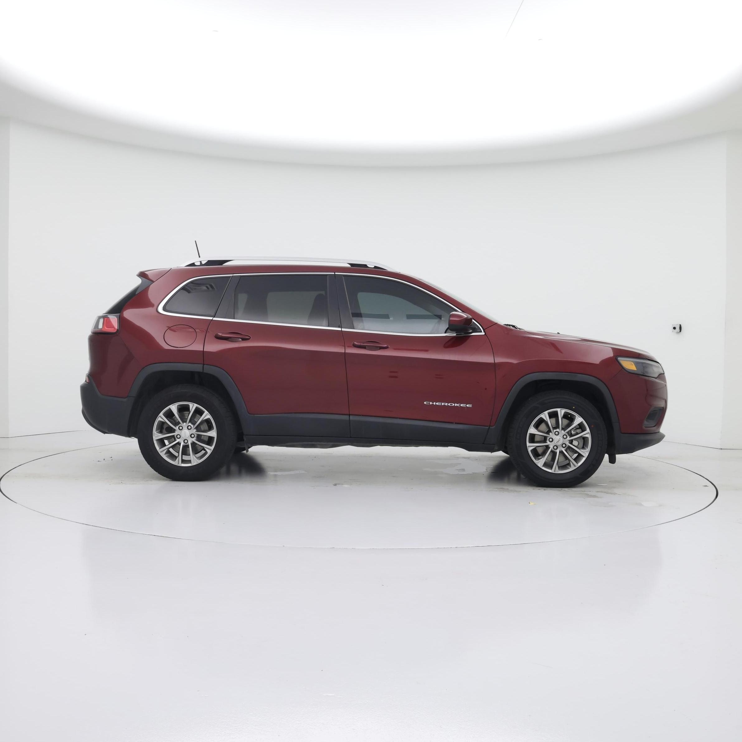 Thumbnail: 2019 Jeep Cherokee - 7