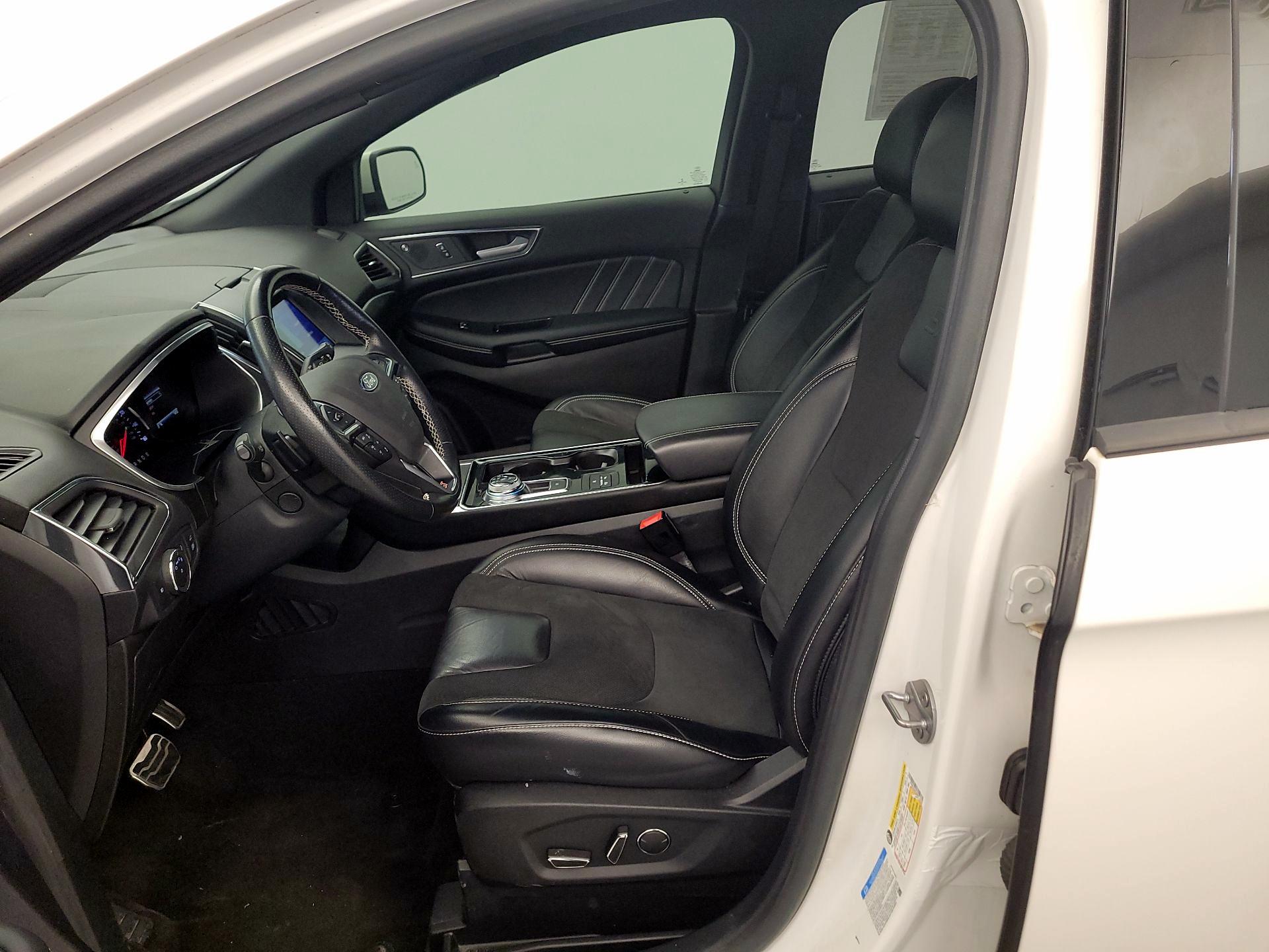 Thumbnail: 2019 Ford Edge - 11
