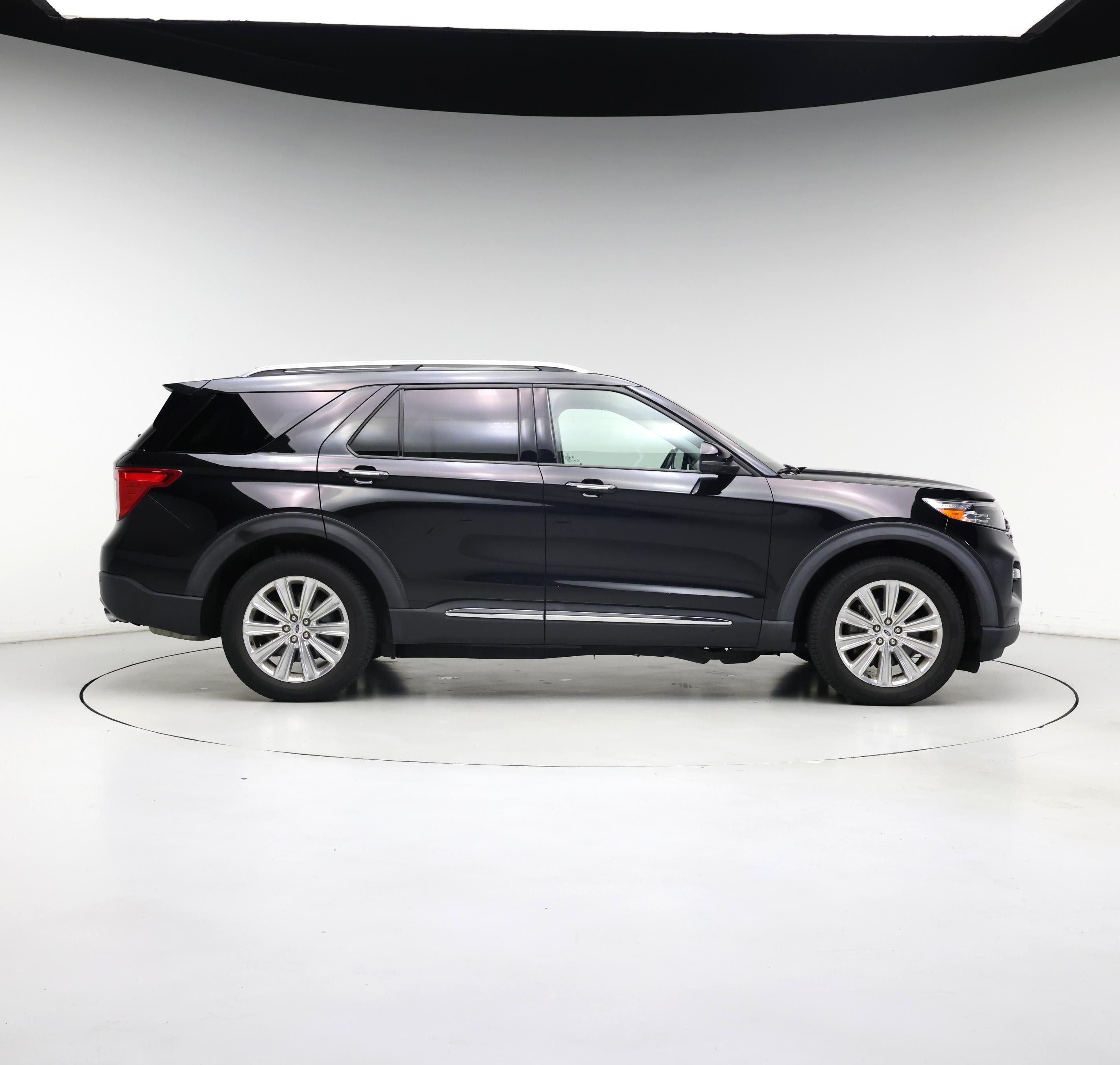 Thumbnail: 2021 Ford Explorer - 7