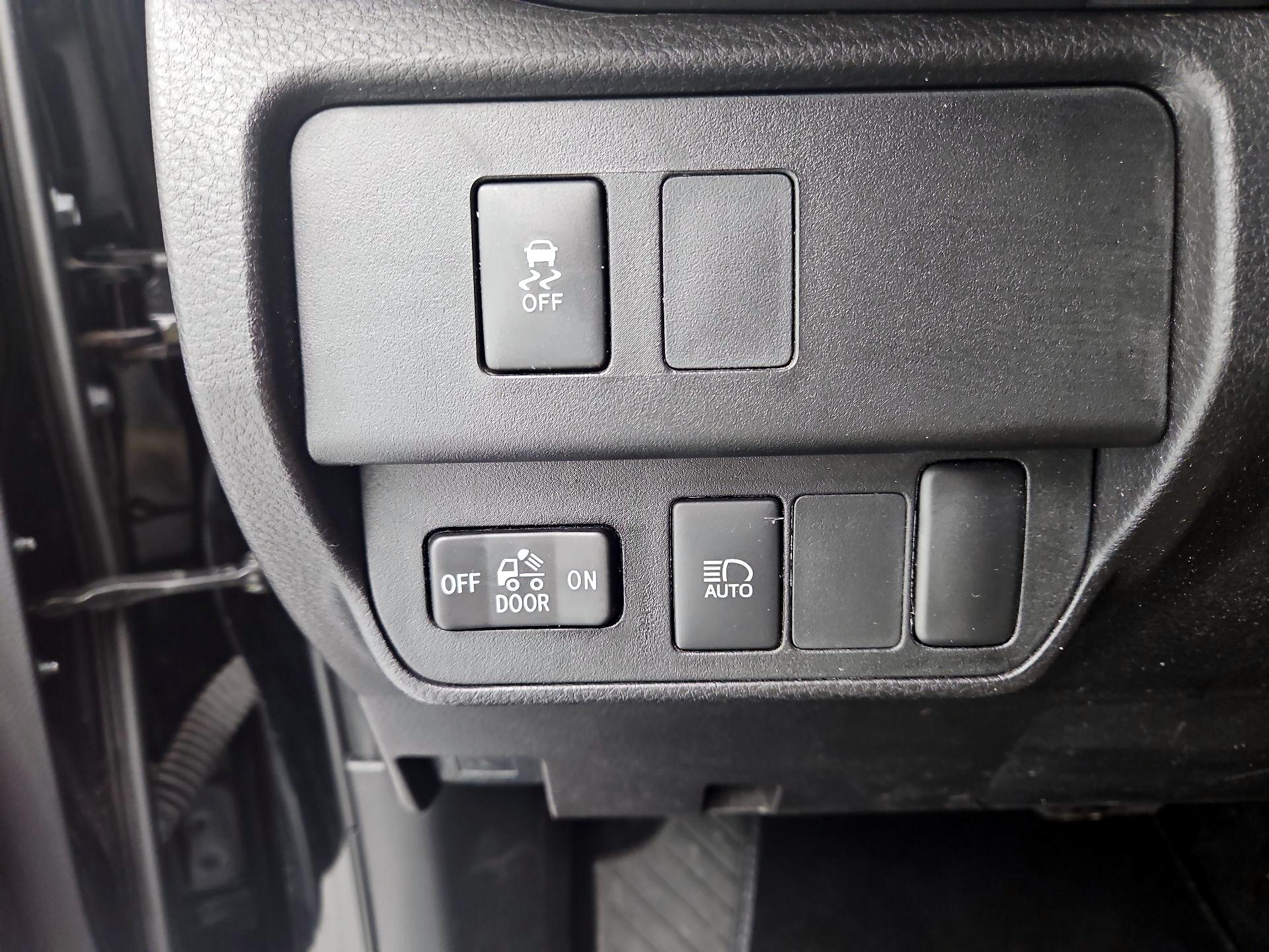 Thumbnail: 2023 Toyota Tacoma - 13