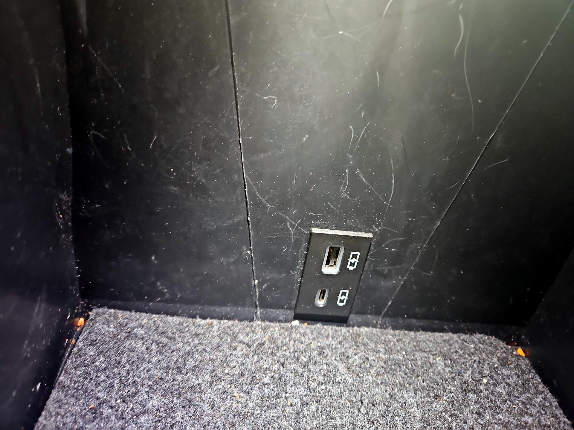 Thumbnail: 2023 Toyota Tacoma - 18