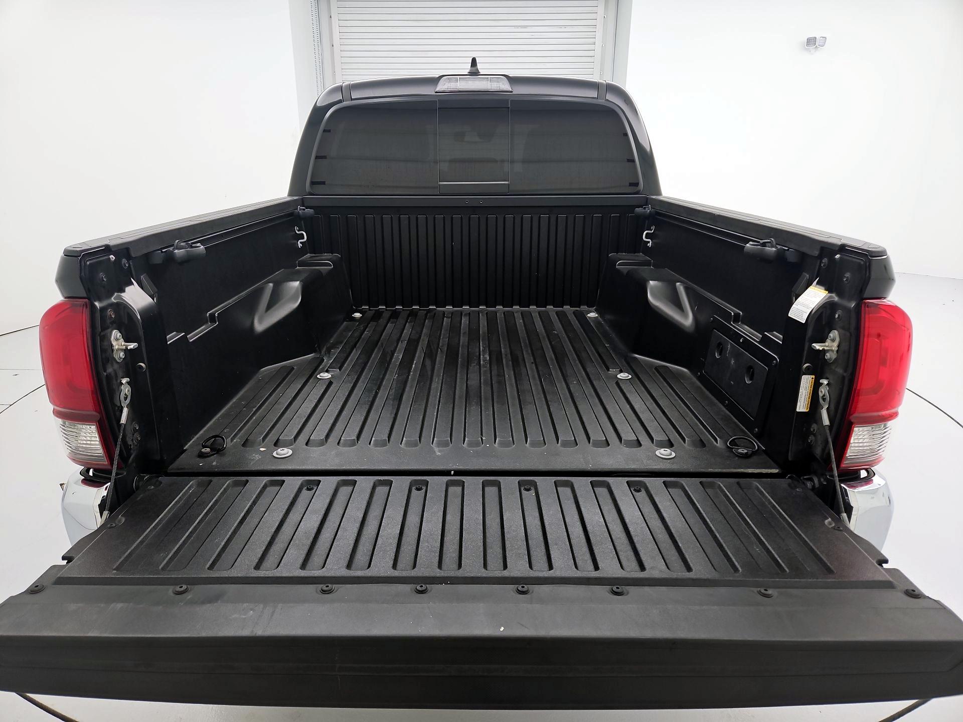 Thumbnail: 2023 Toyota Tacoma - 20