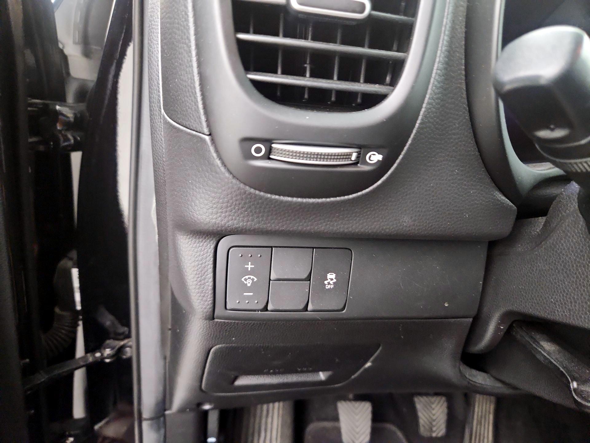 Thumbnail: 2019 Kia Soul - 13