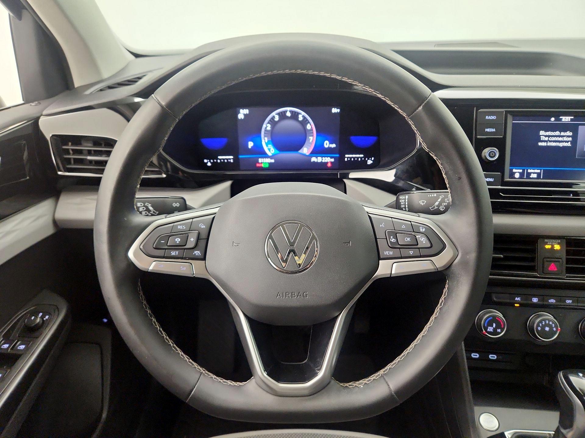 Thumbnail: 2022 Volkswagen Taos - 10