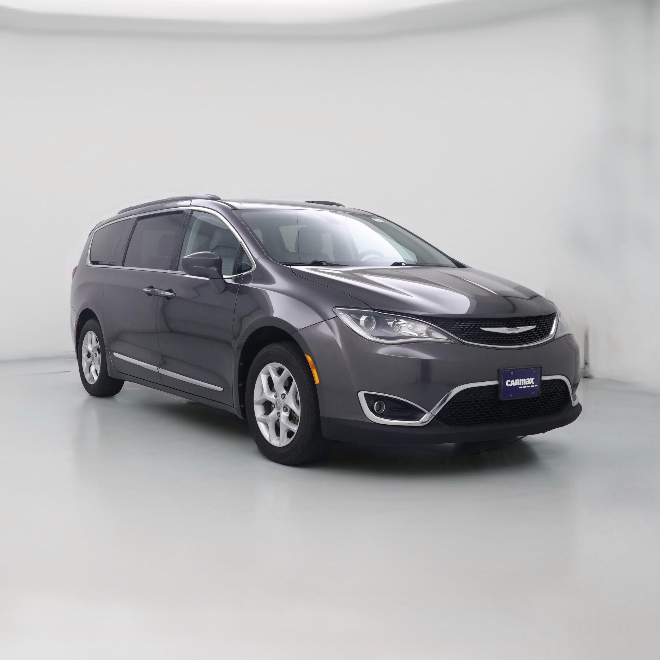 Thumbnail: 2017 Chrysler Pacifica - 1