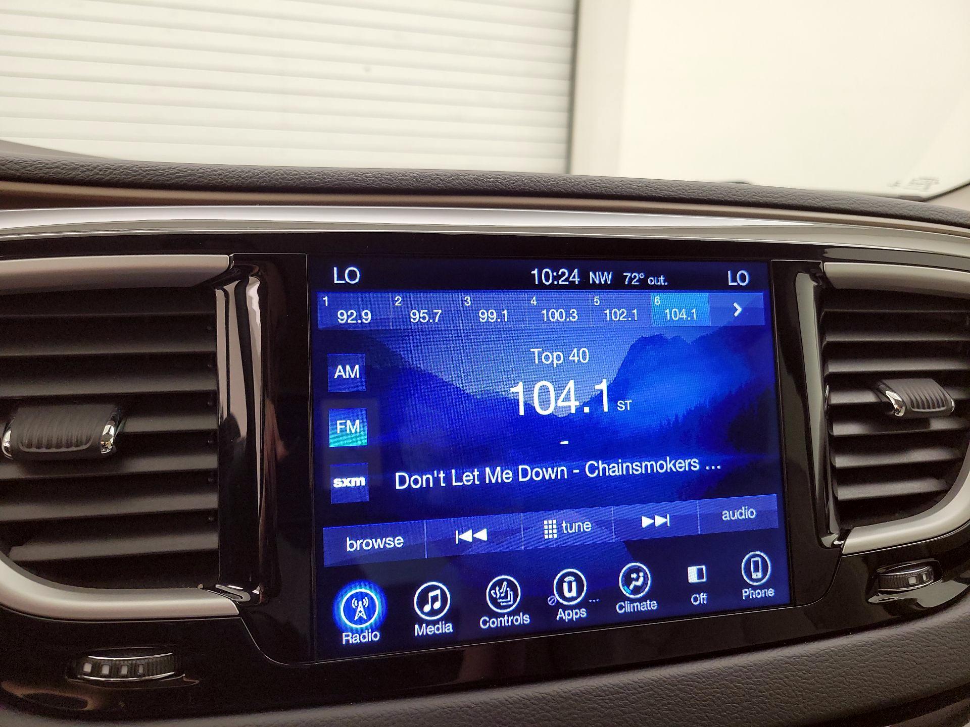 Thumbnail: 2017 Chrysler Pacifica - 15