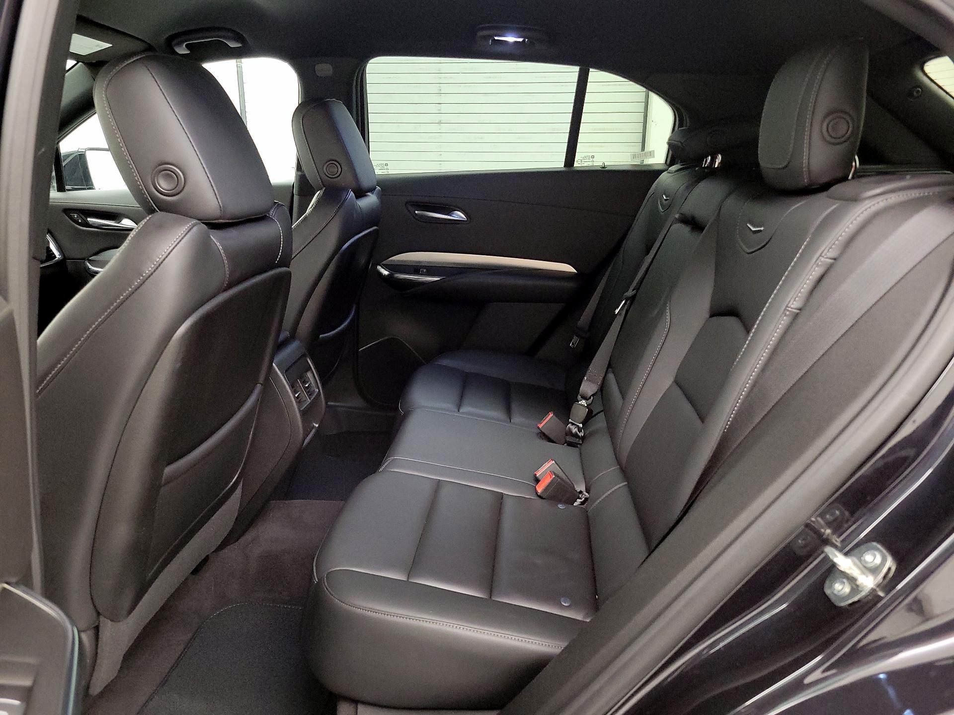 Thumbnail: 2023 Cadillac XT4 - 19