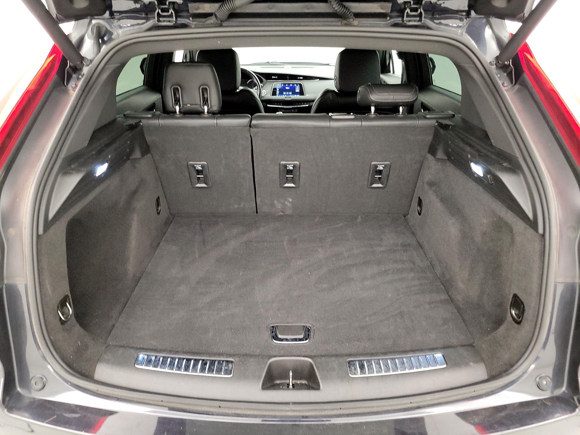 Thumbnail: 2023 Cadillac XT4 - 20