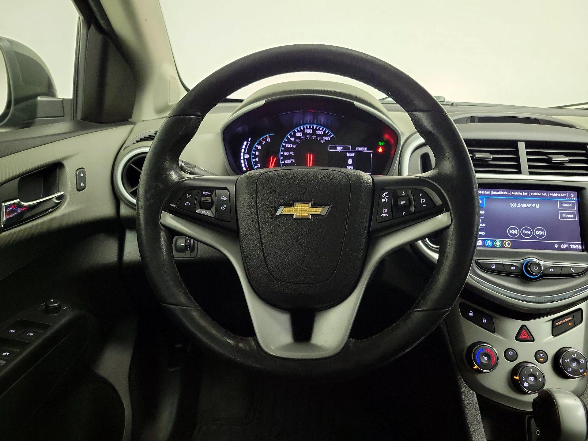 Thumbnail: 2018 Chevrolet Sonic - 10