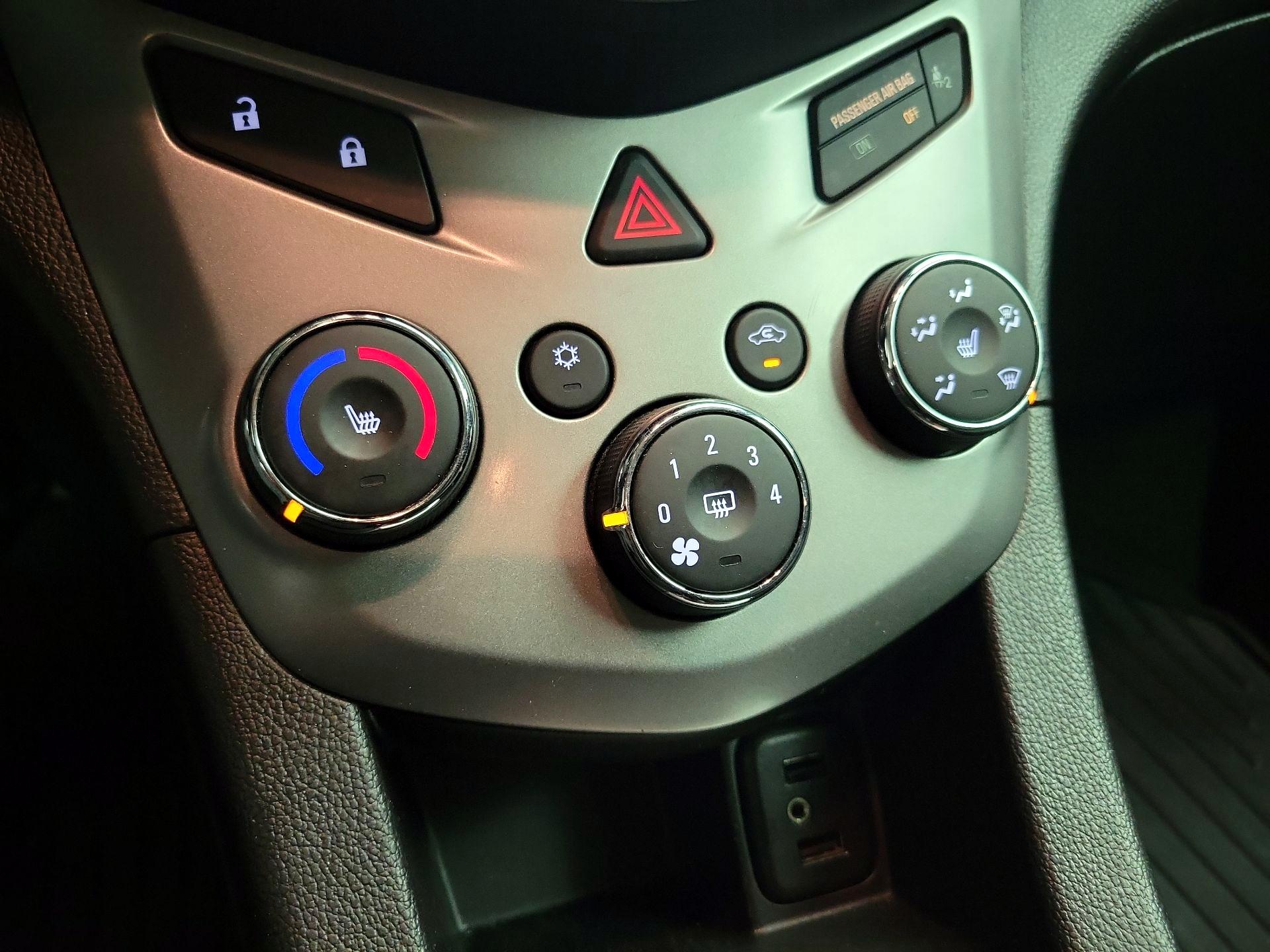 Thumbnail: 2018 Chevrolet Sonic - 16