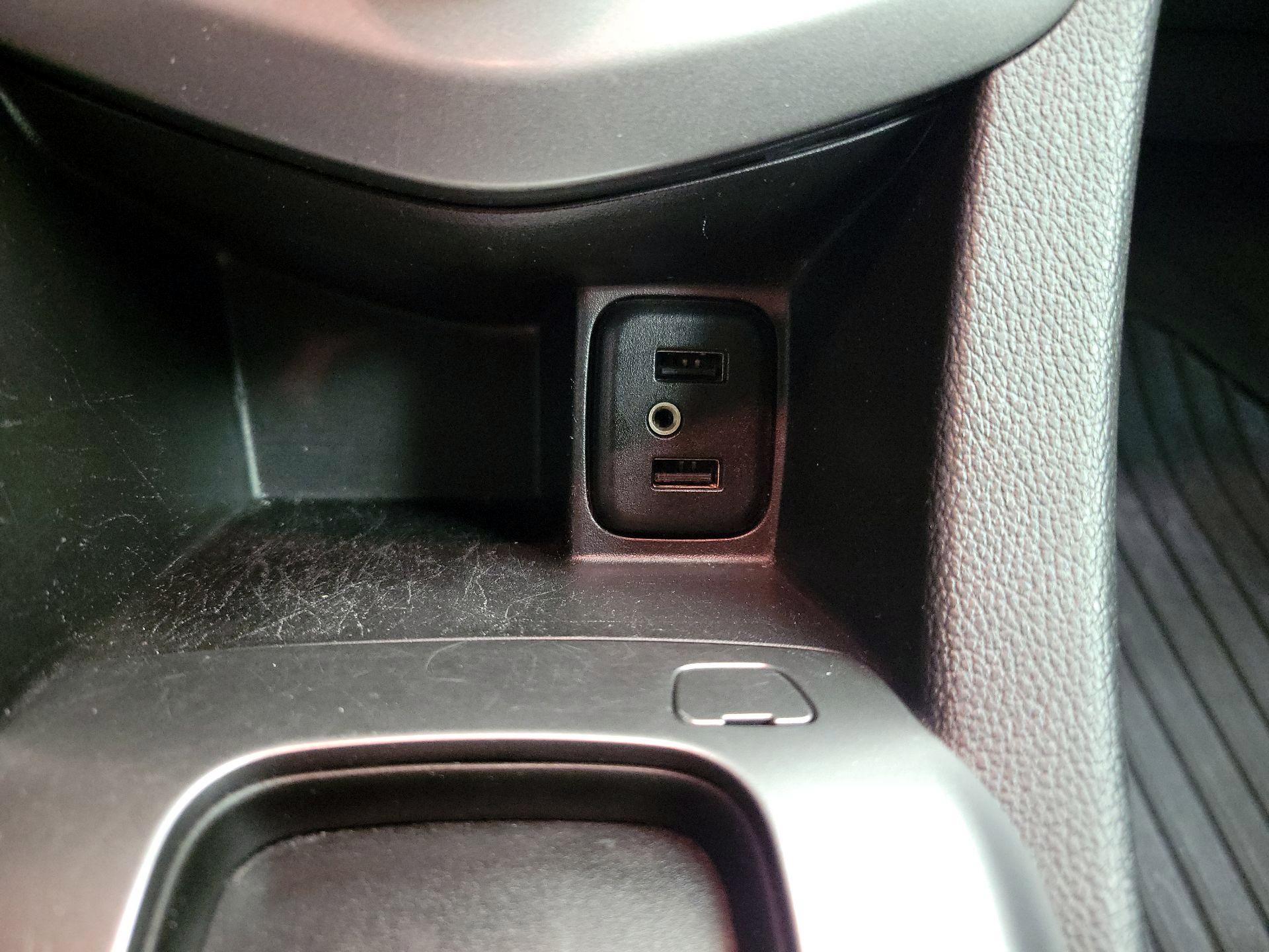 Thumbnail: 2018 Chevrolet Sonic - 18