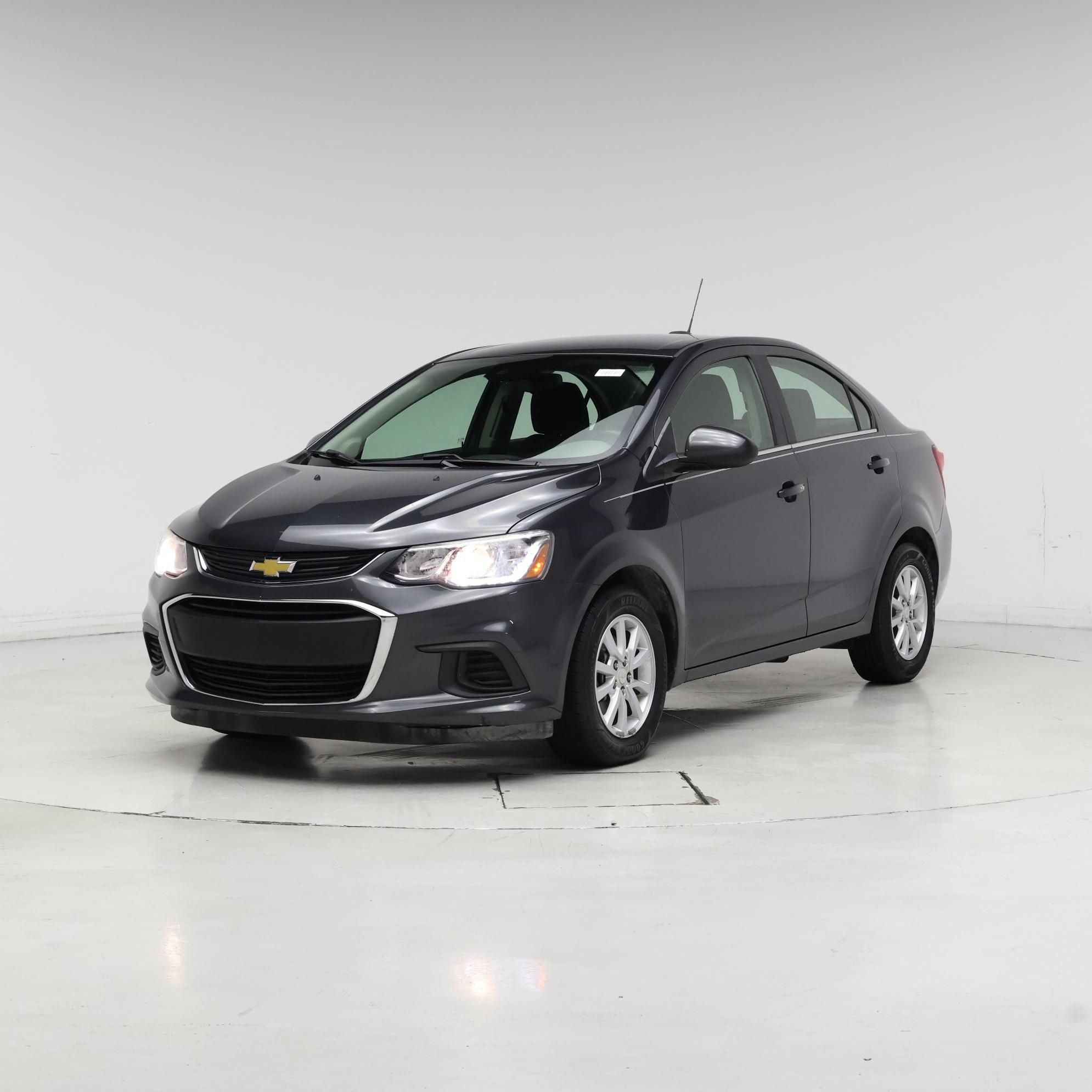 Thumbnail: 2018 Chevrolet Sonic - 4