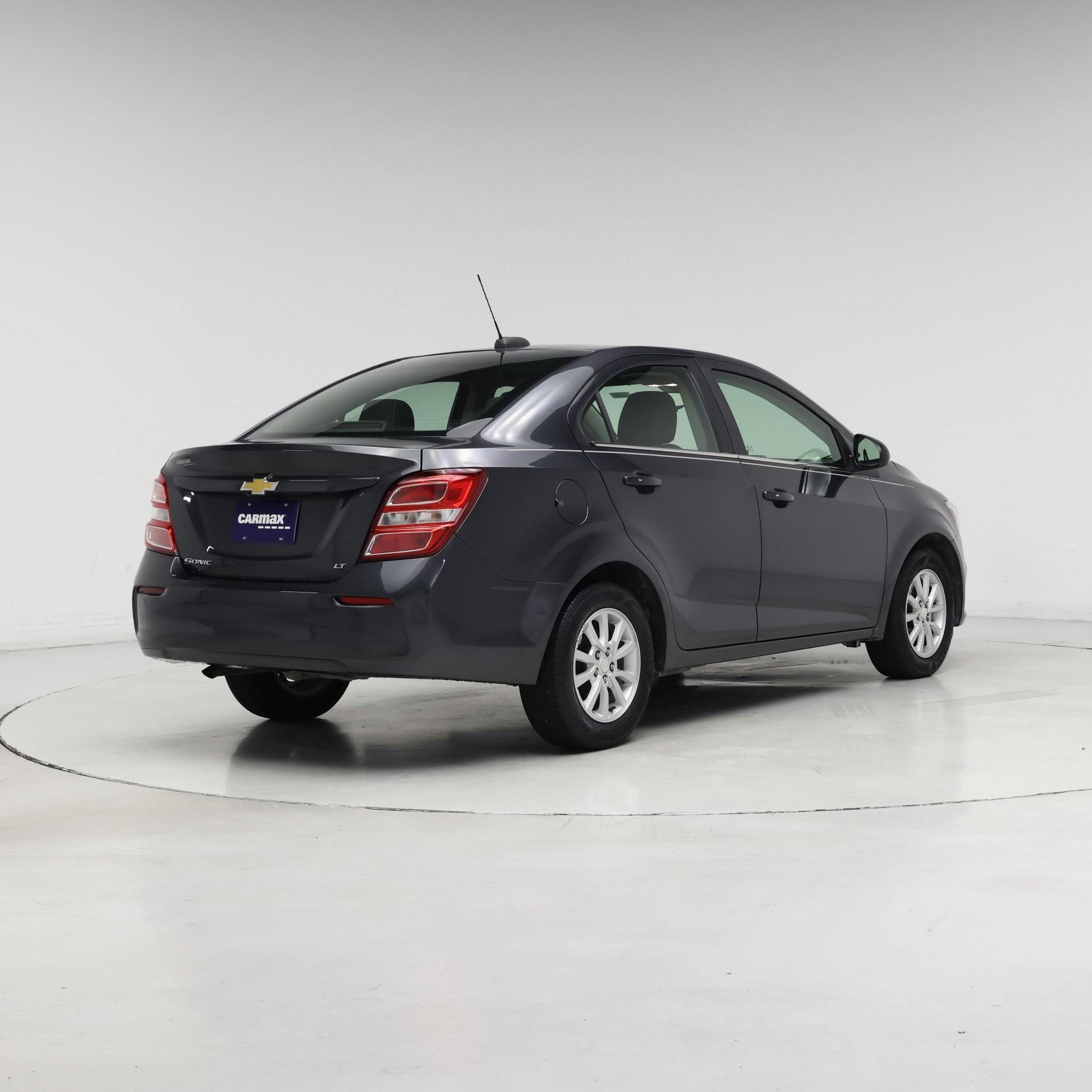 Thumbnail: 2018 Chevrolet Sonic - 8