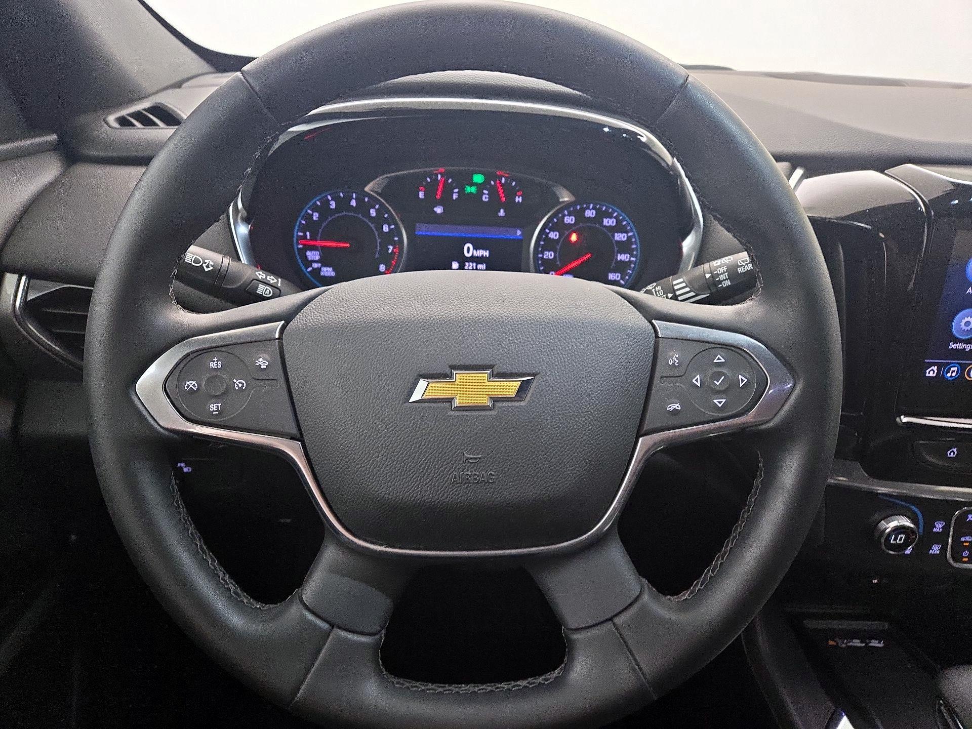 Thumbnail: 2023 Chevrolet Traverse - 10