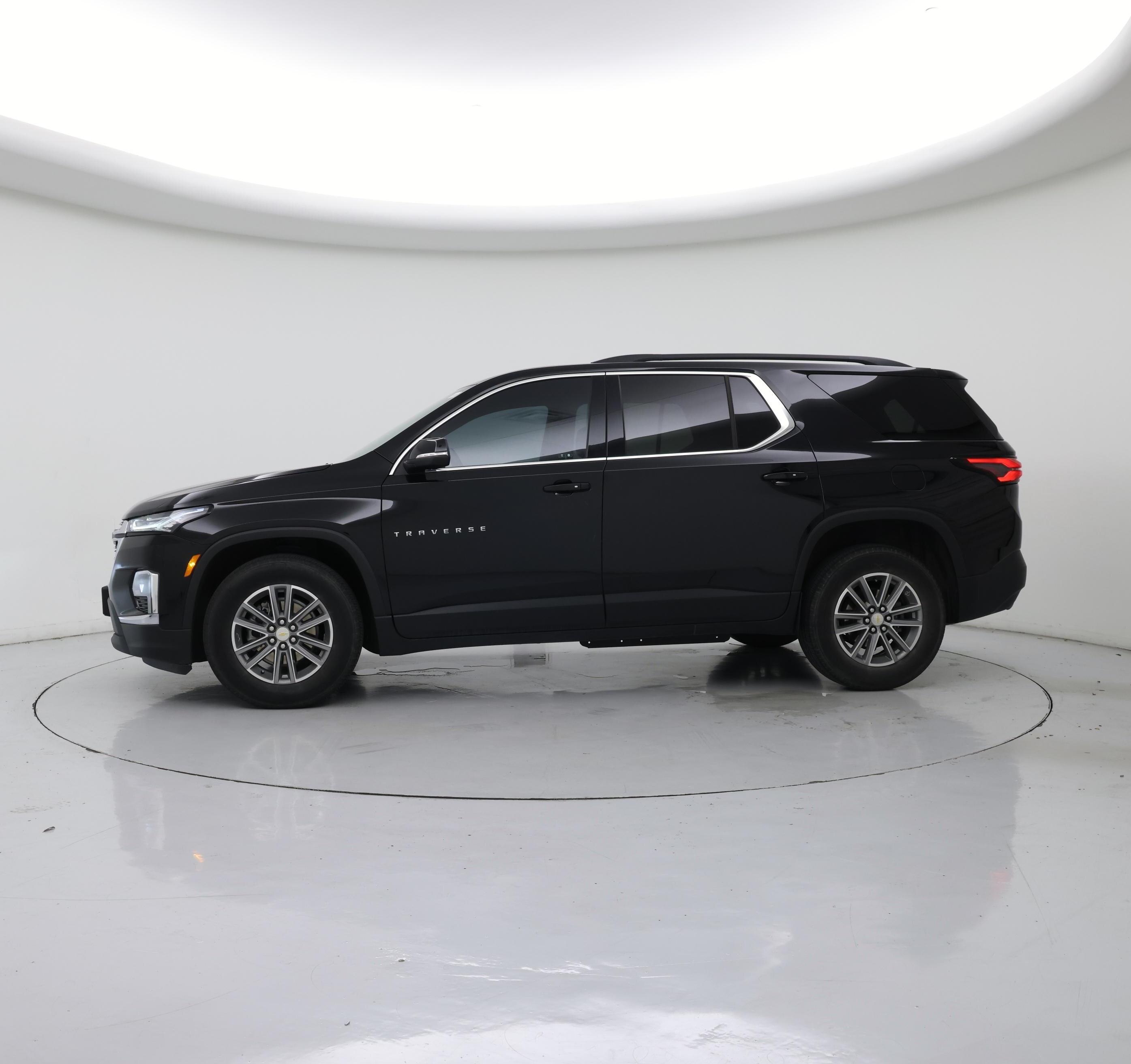 Thumbnail: 2023 Chevrolet Traverse - 3