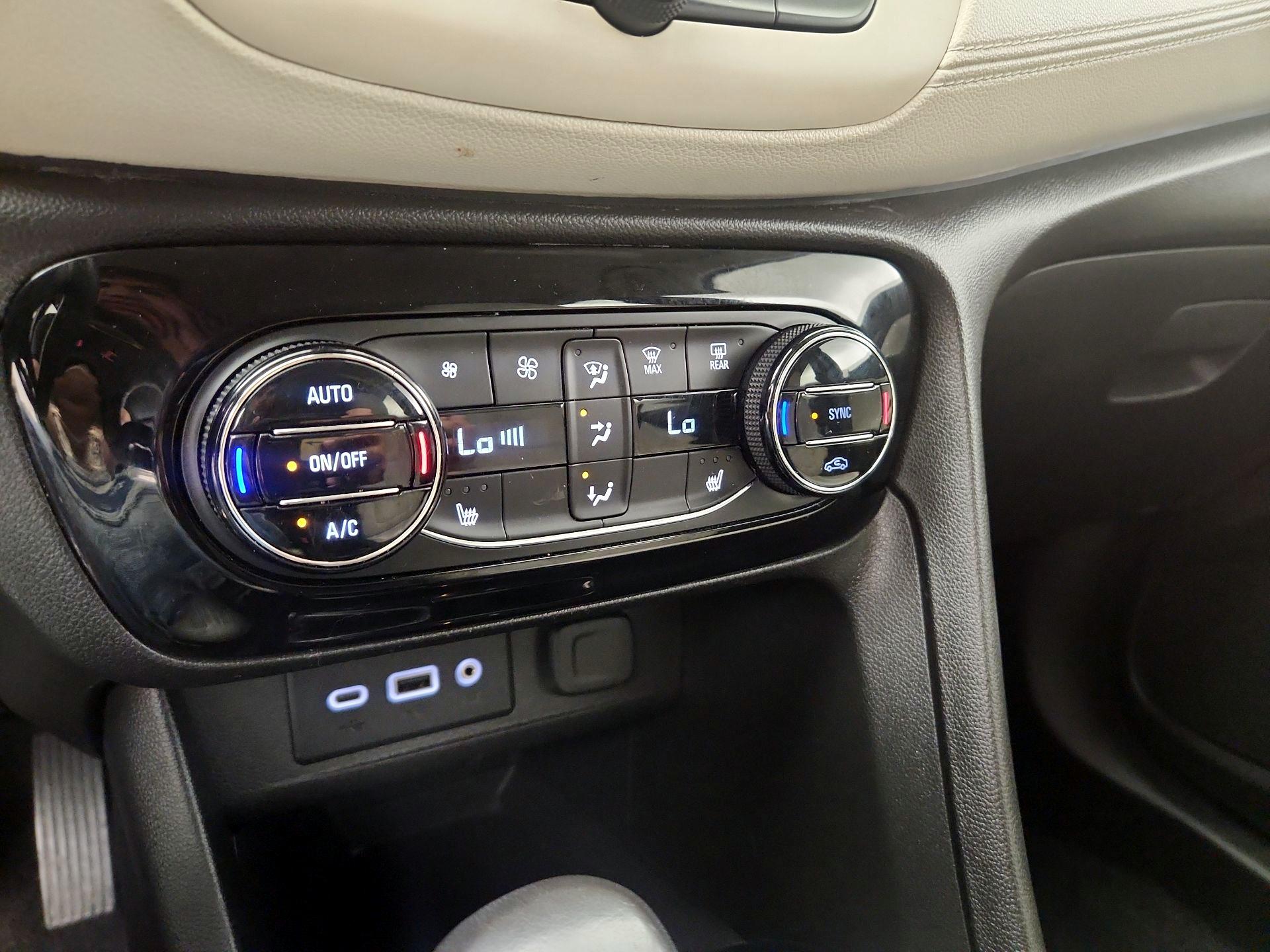 Thumbnail: 2021 Buick Encore GX - 16