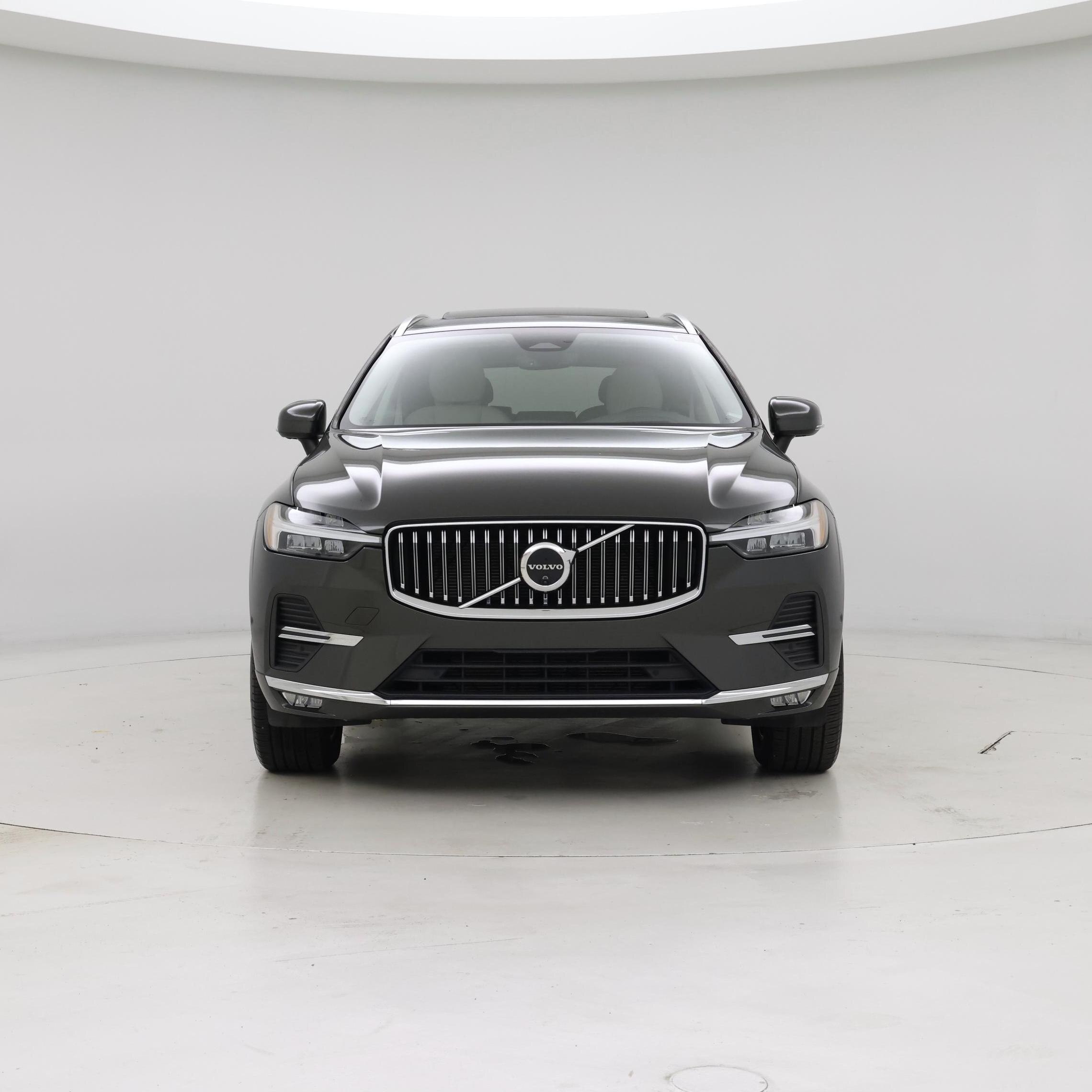 Thumbnail: 2022 Volvo XC60 - 5
