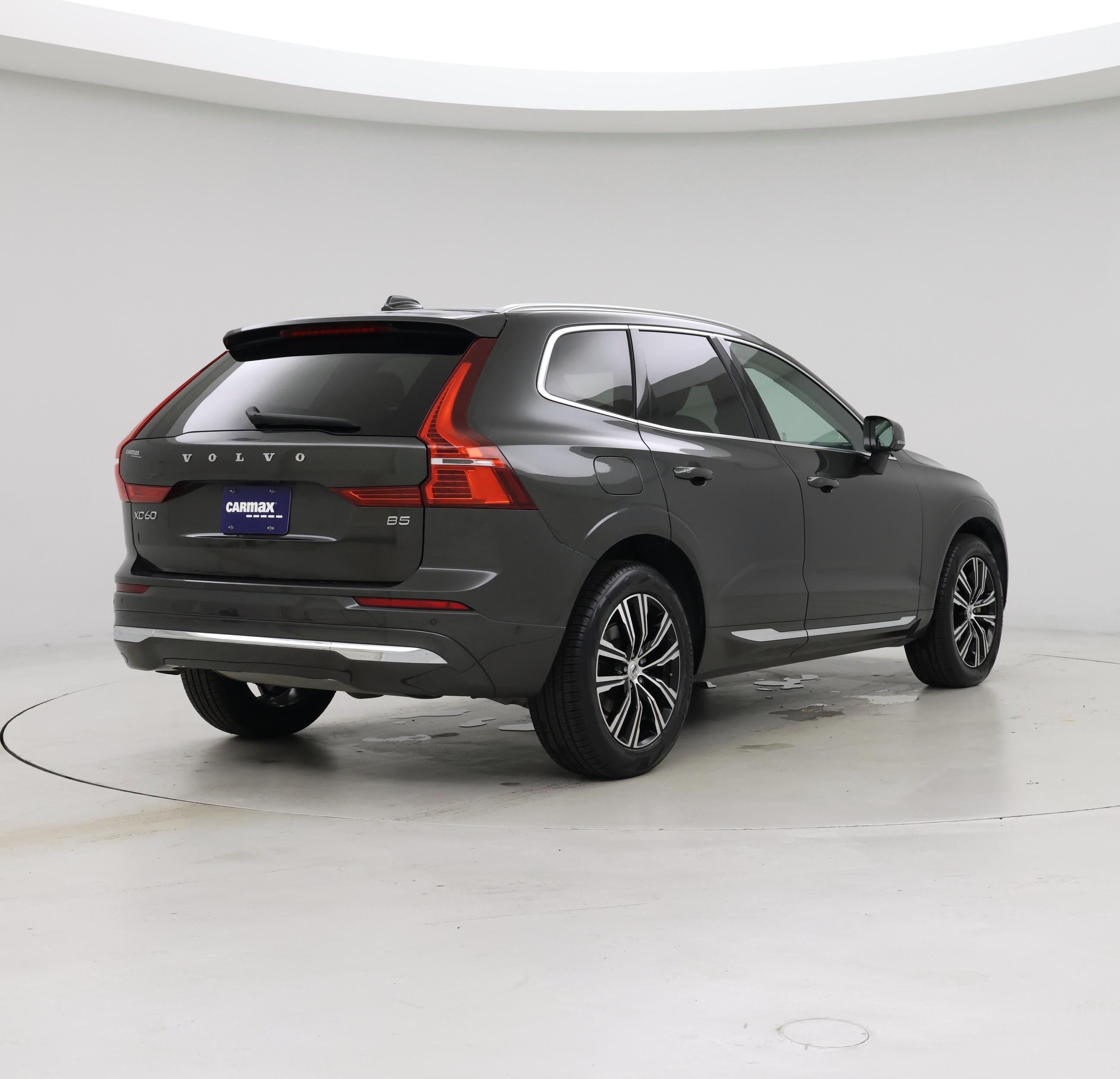 Thumbnail: 2022 Volvo XC60 - 8