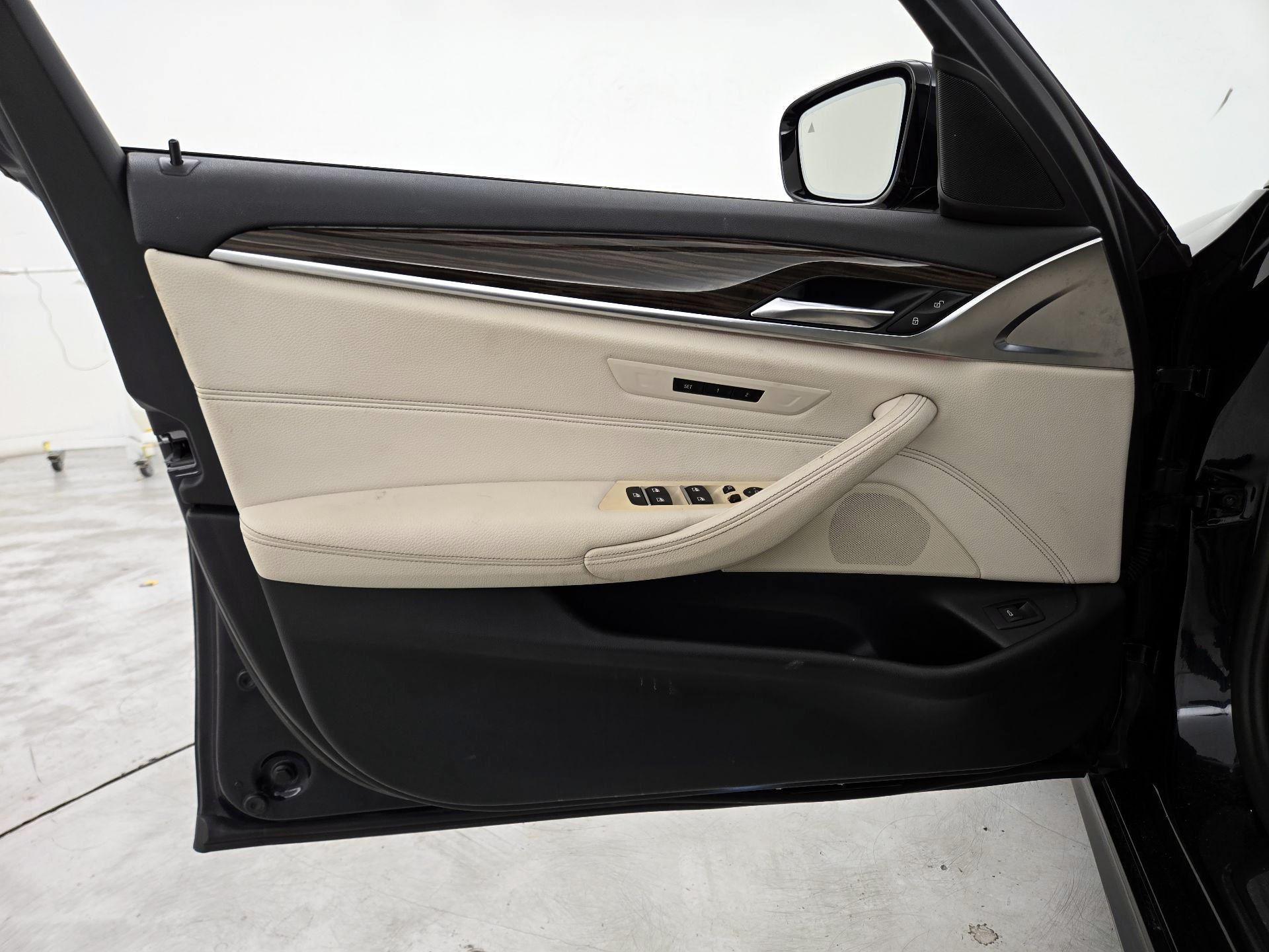 Thumbnail: 2019 BMW 5 Series - 12