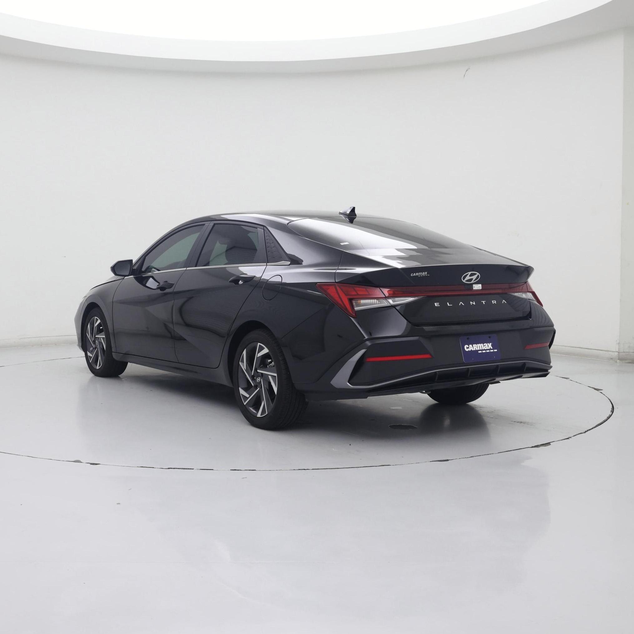 Thumbnail: 2024 Hyundai Elantra - 2