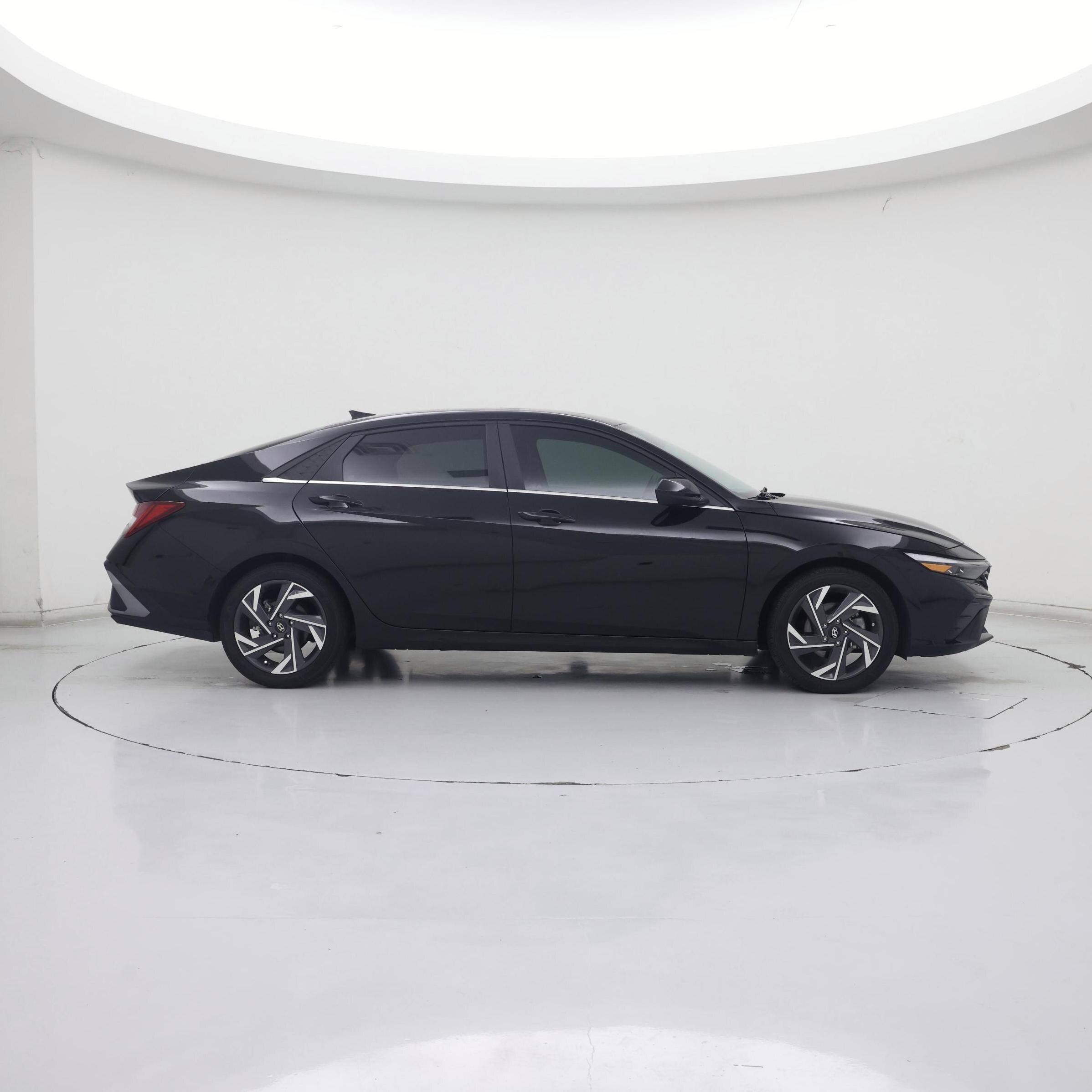 Thumbnail: 2024 Hyundai Elantra - 7