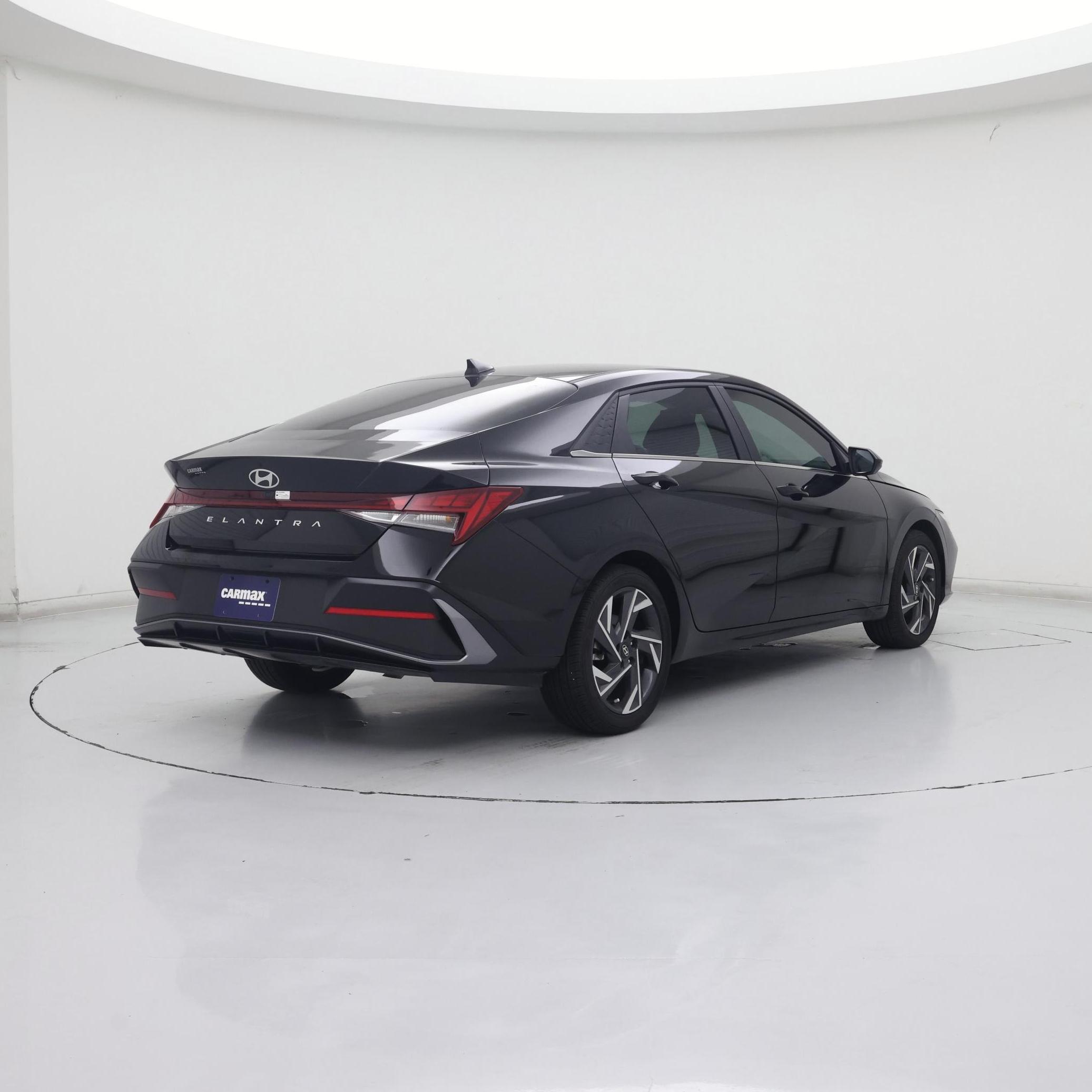 Thumbnail: 2024 Hyundai Elantra - 8