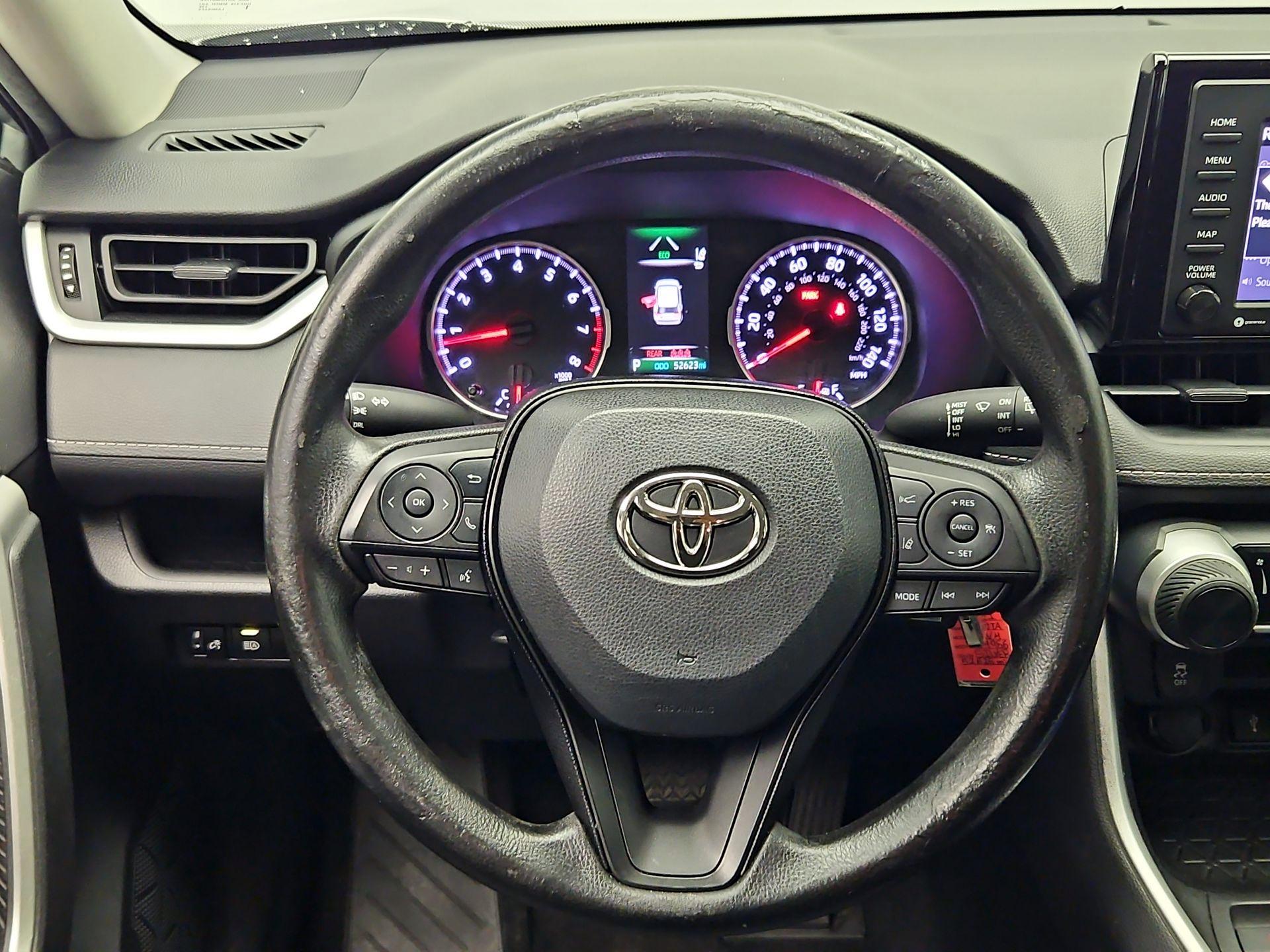 Thumbnail: 2021 Toyota RAV4 - 10