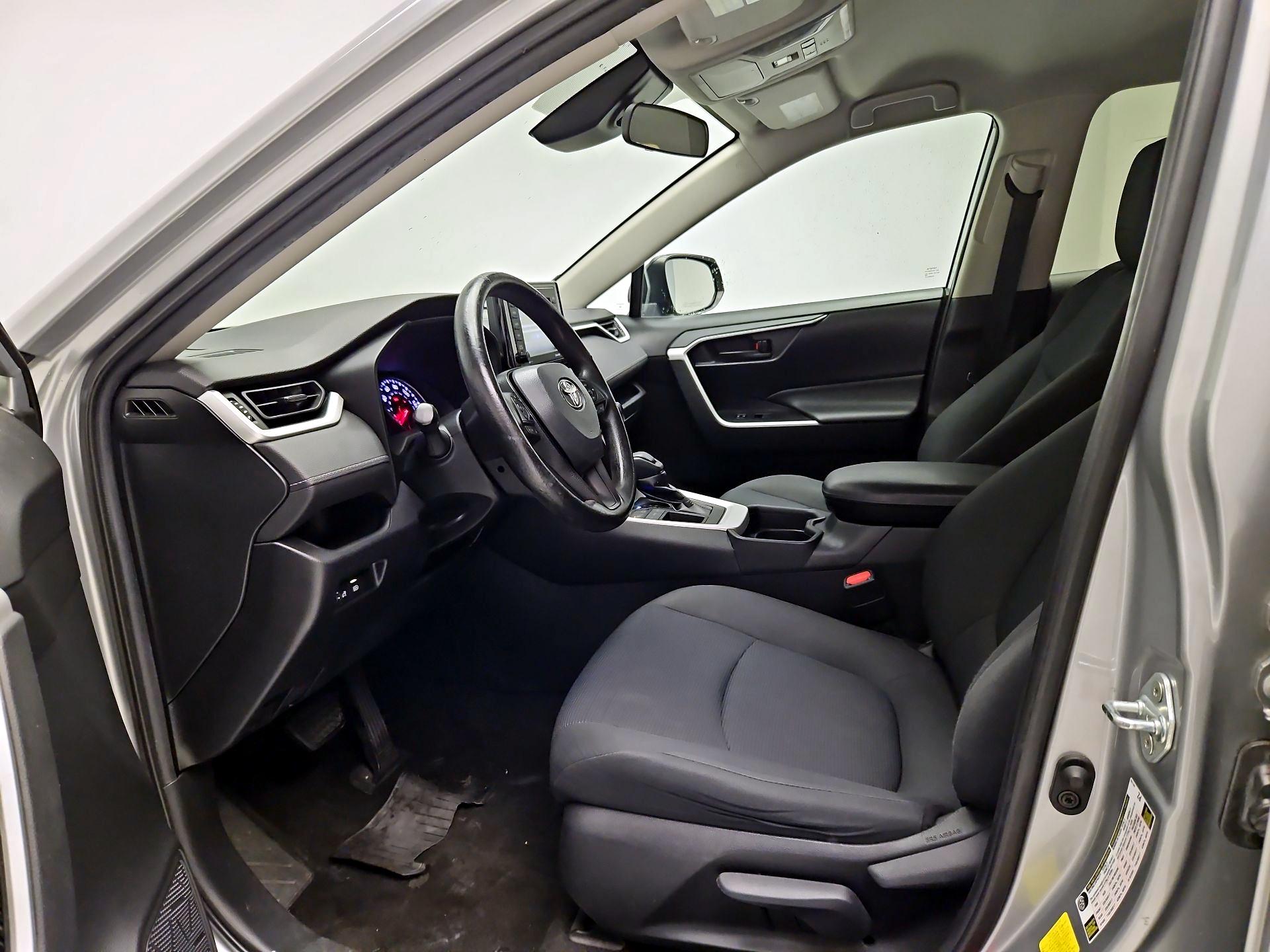 Thumbnail: 2021 Toyota RAV4 - 11