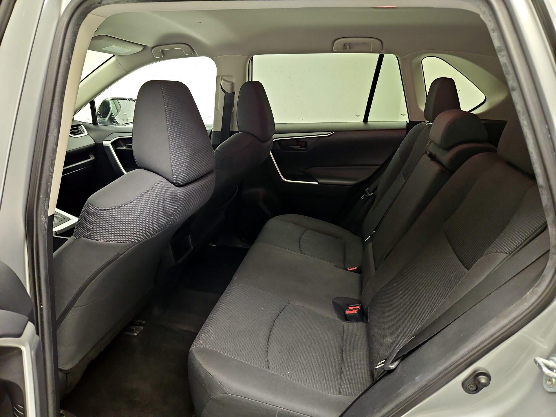 Thumbnail: 2021 Toyota RAV4 - 19