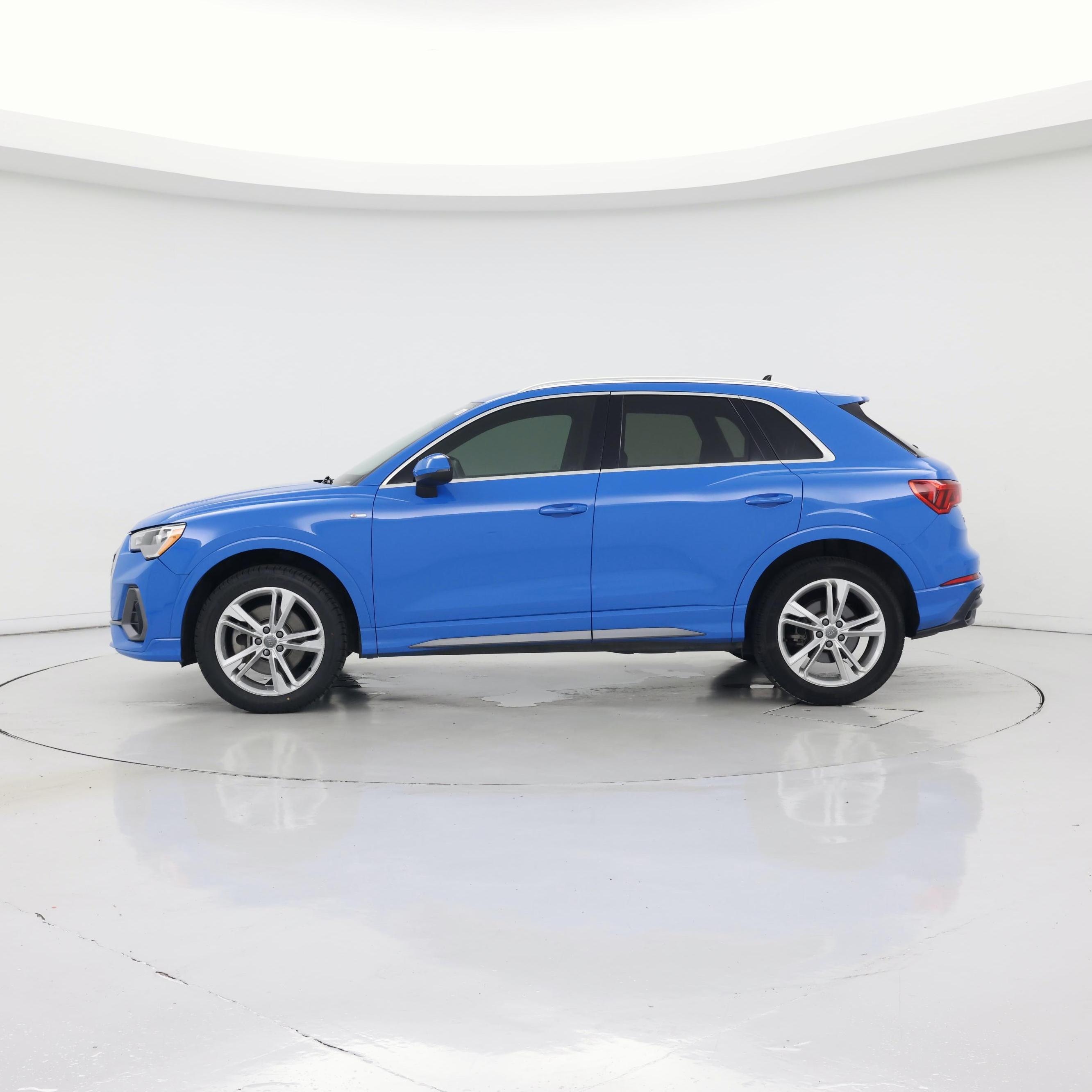 Thumbnail: 2020 Audi Q3 - 3