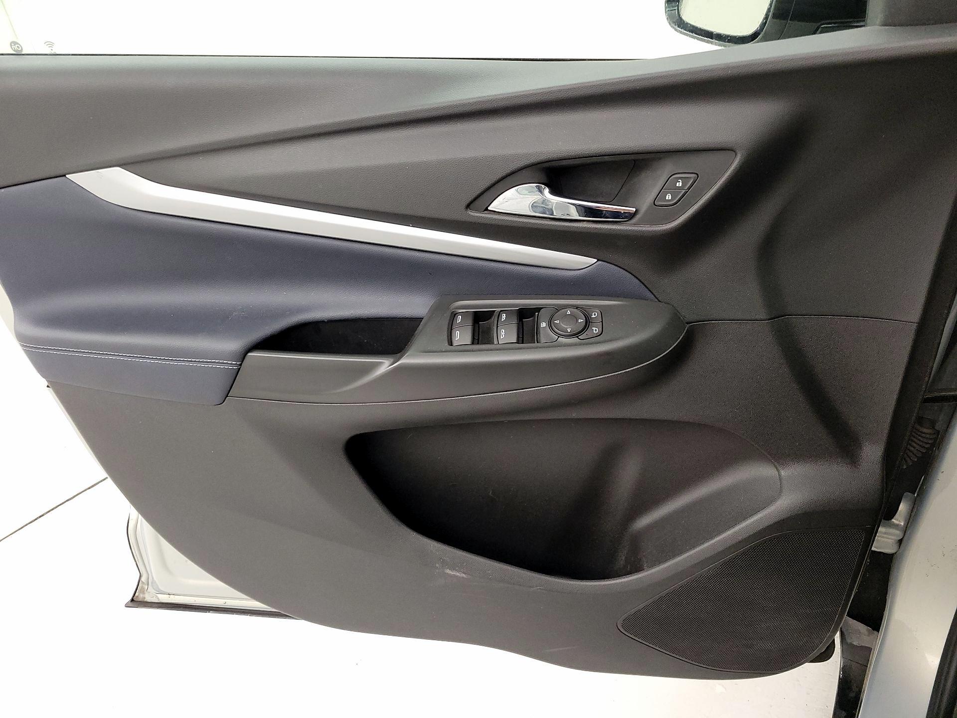 Thumbnail: 2023 Chevrolet Bolt EUV - 12