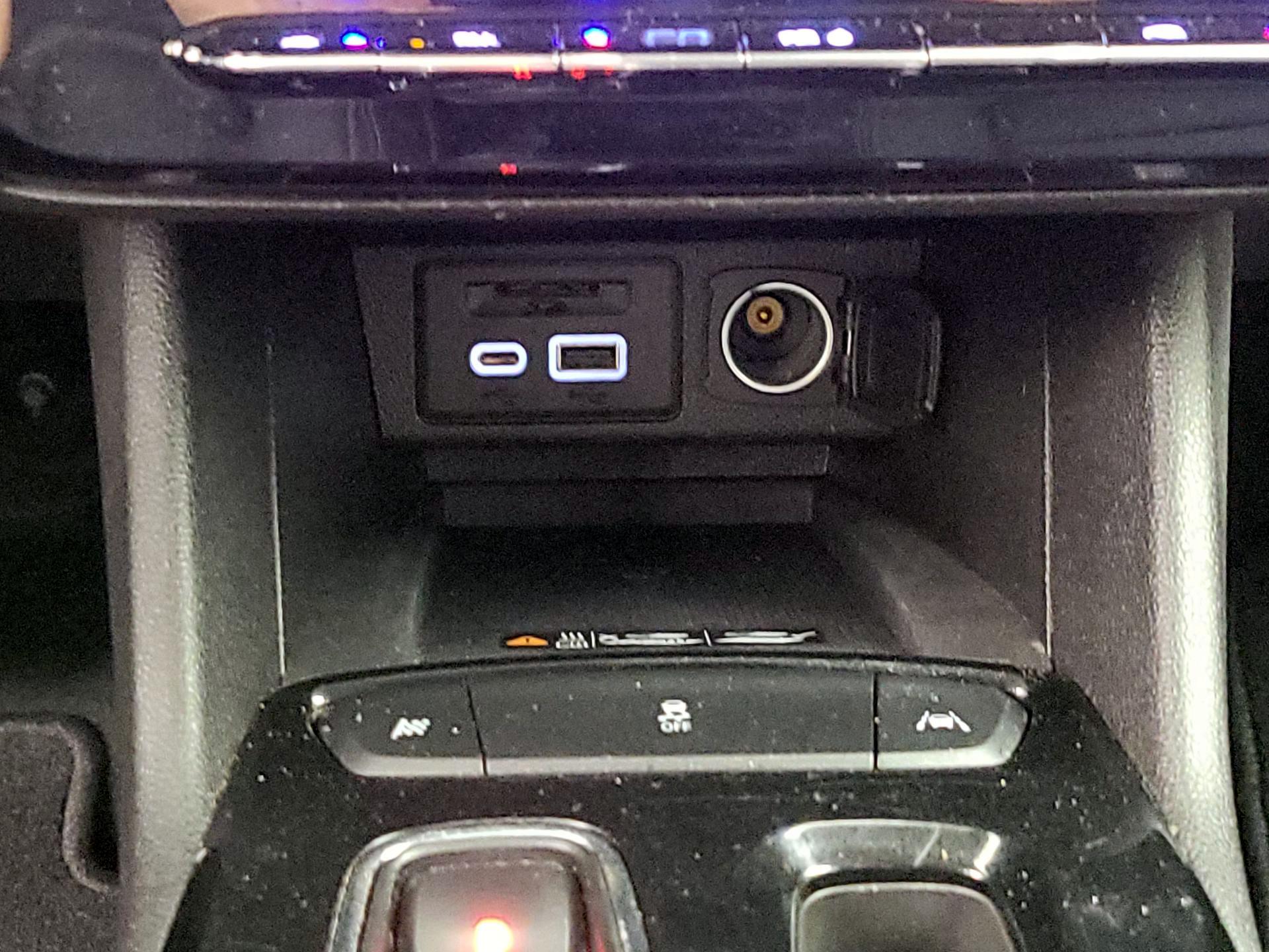 Thumbnail: 2023 Chevrolet Bolt EUV - 18