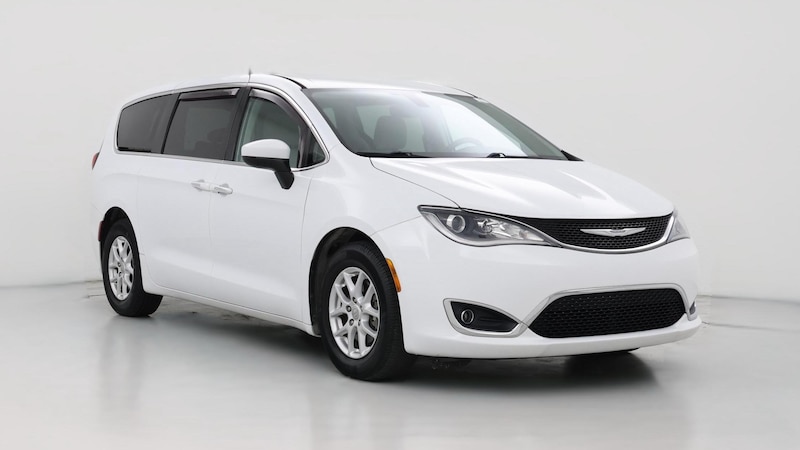 2017 Chrysler Pacifica Touring L Hero Image