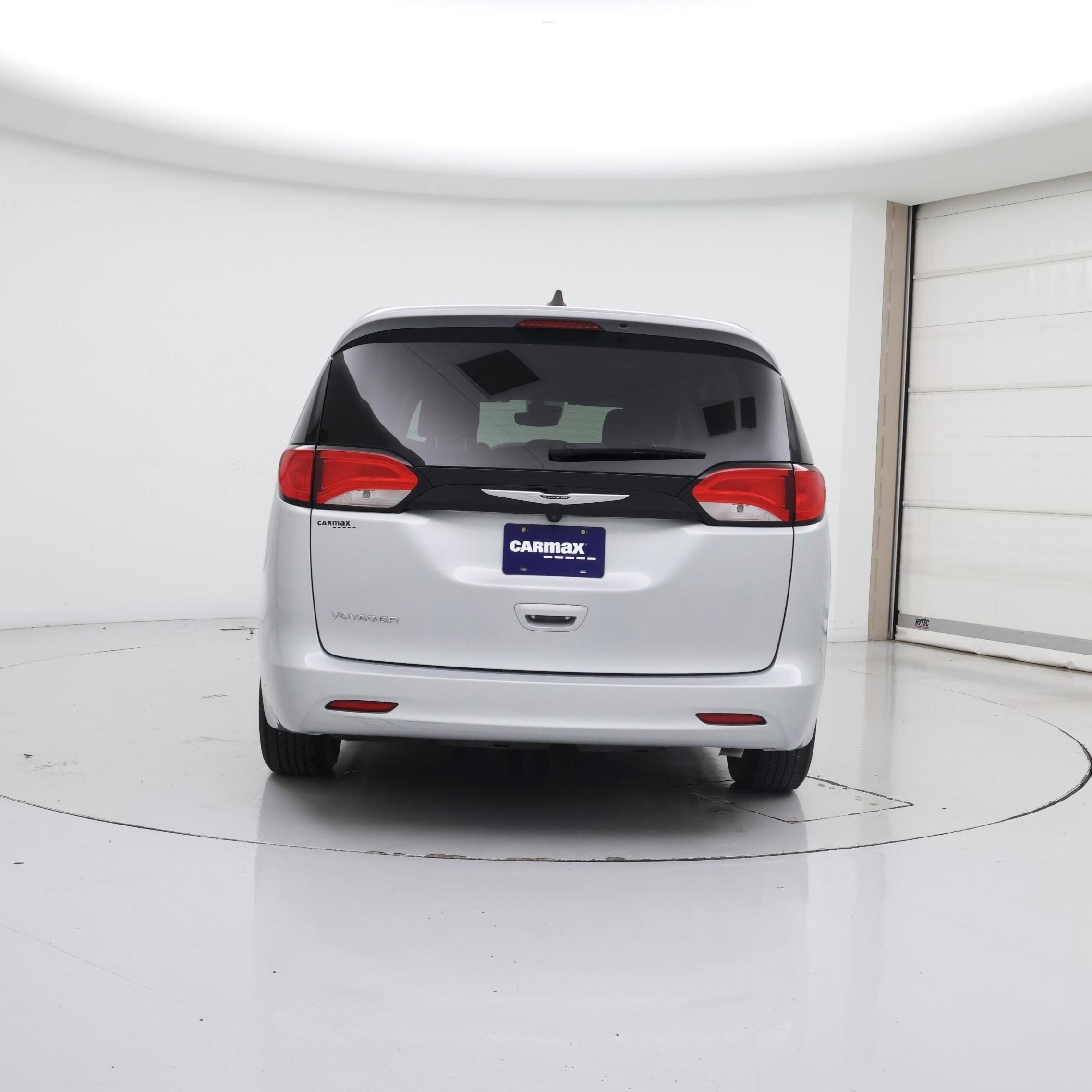 Thumbnail: 2023 Chrysler Voyager - 6
