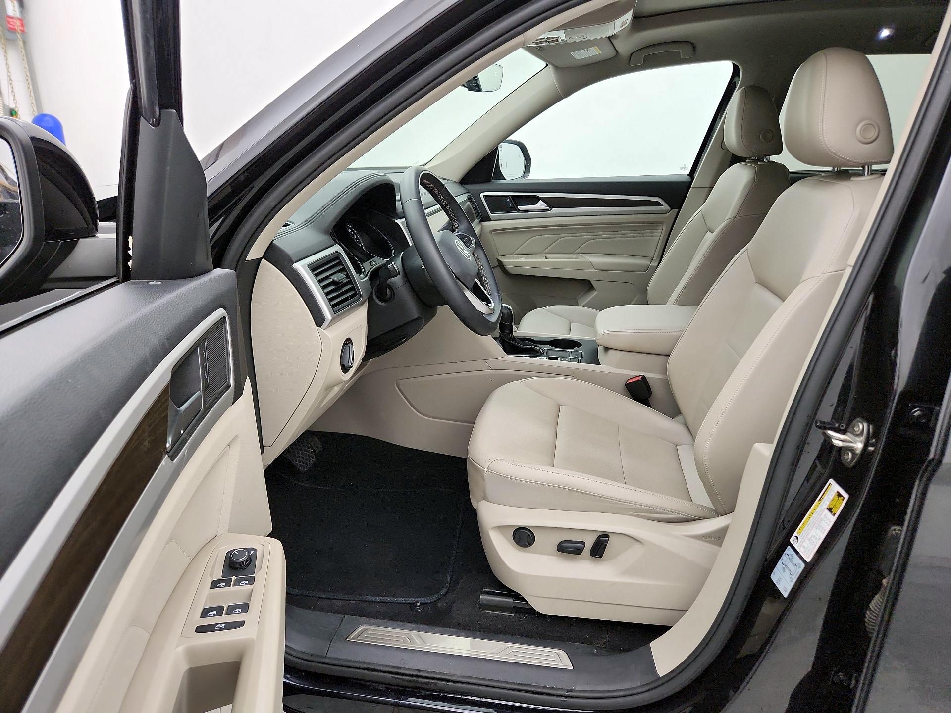 Thumbnail: 2021 Volkswagen Atlas - 11