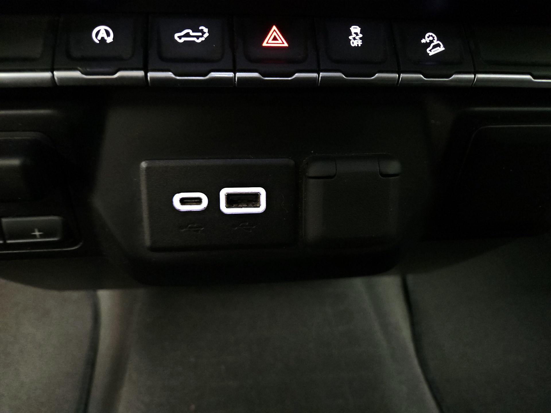 Thumbnail: 2019 Chevrolet Silverado 1500 - 18