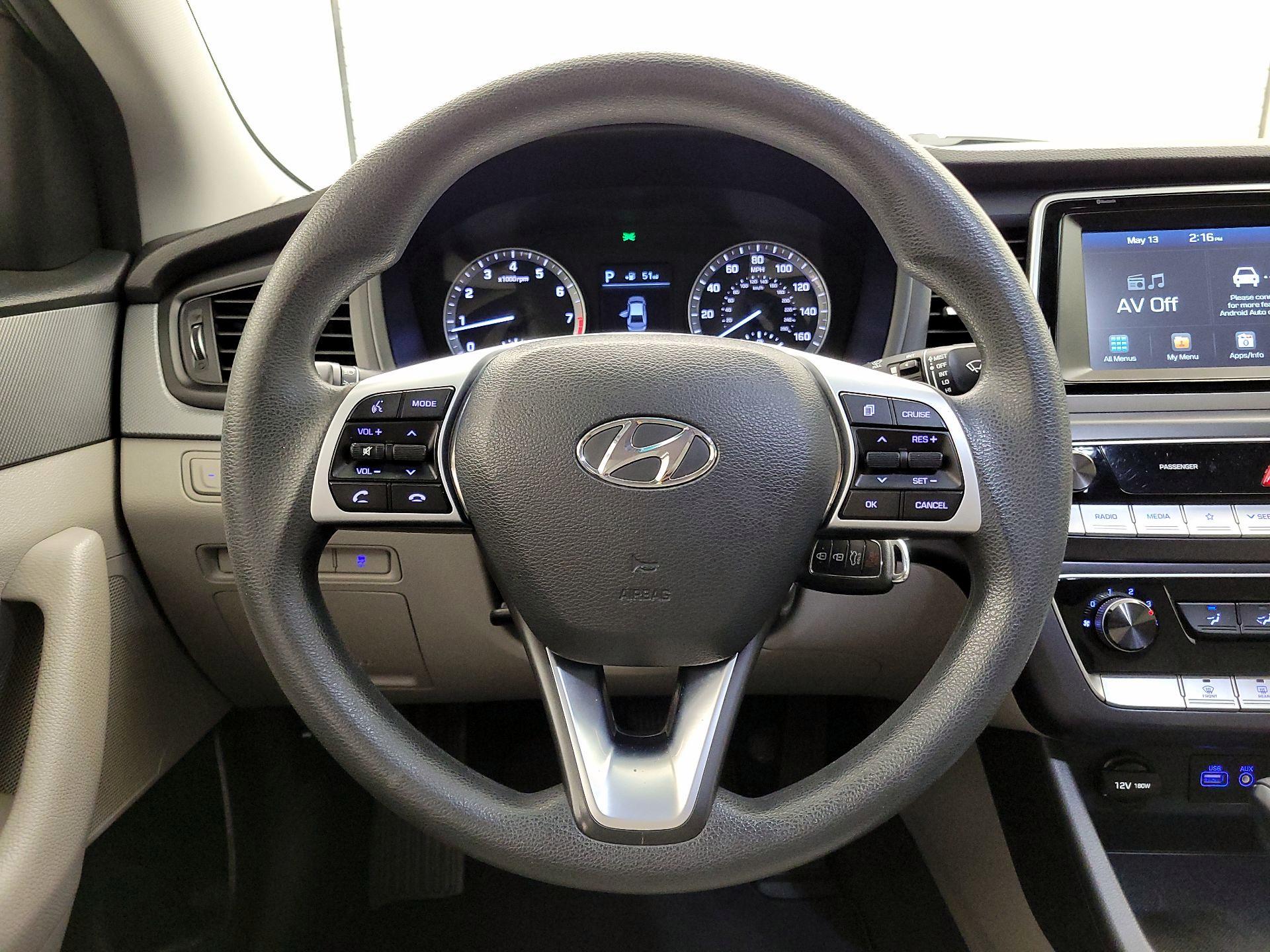 Thumbnail: 2019 Hyundai Sonata - 10