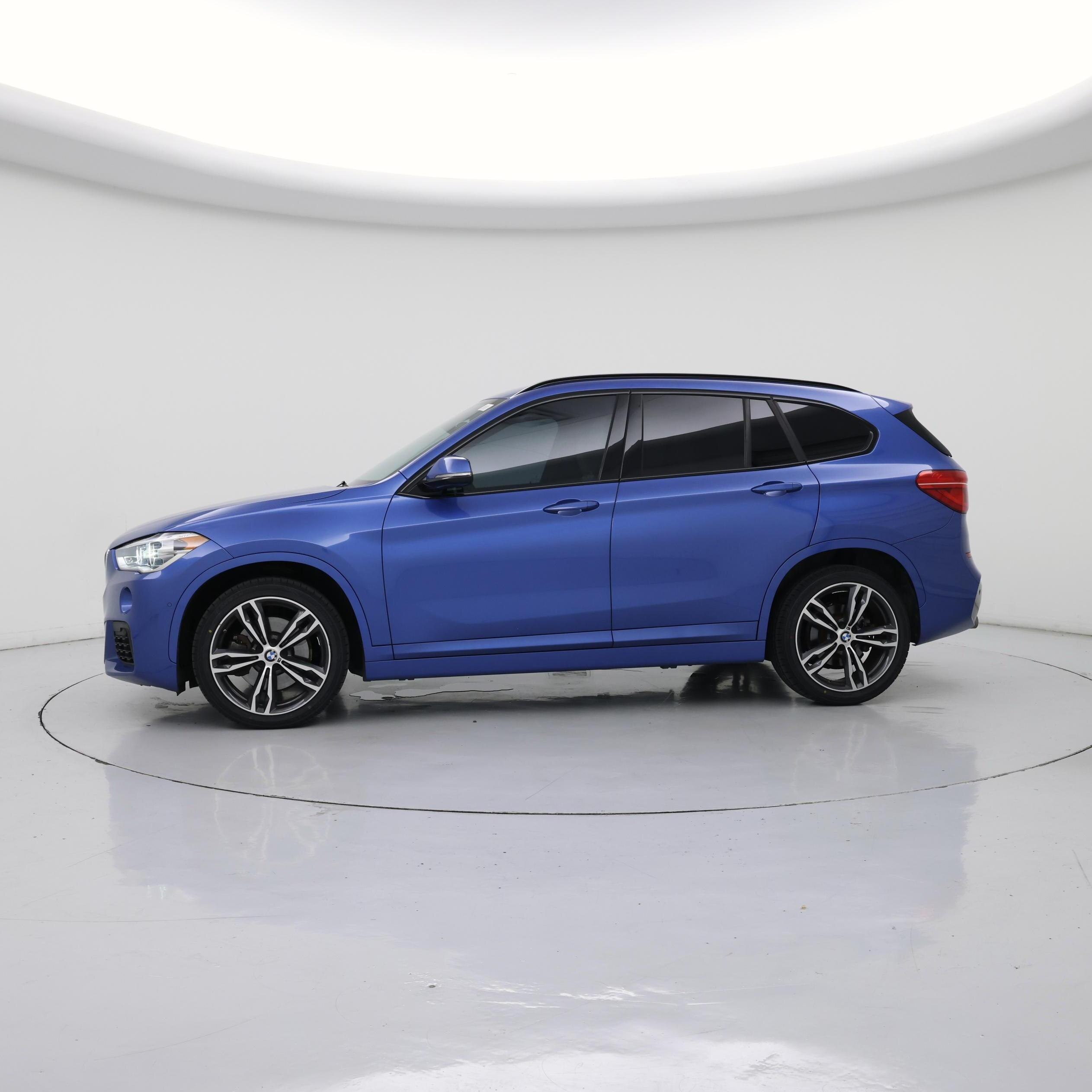 Thumbnail: 2019 BMW X1 - 3
