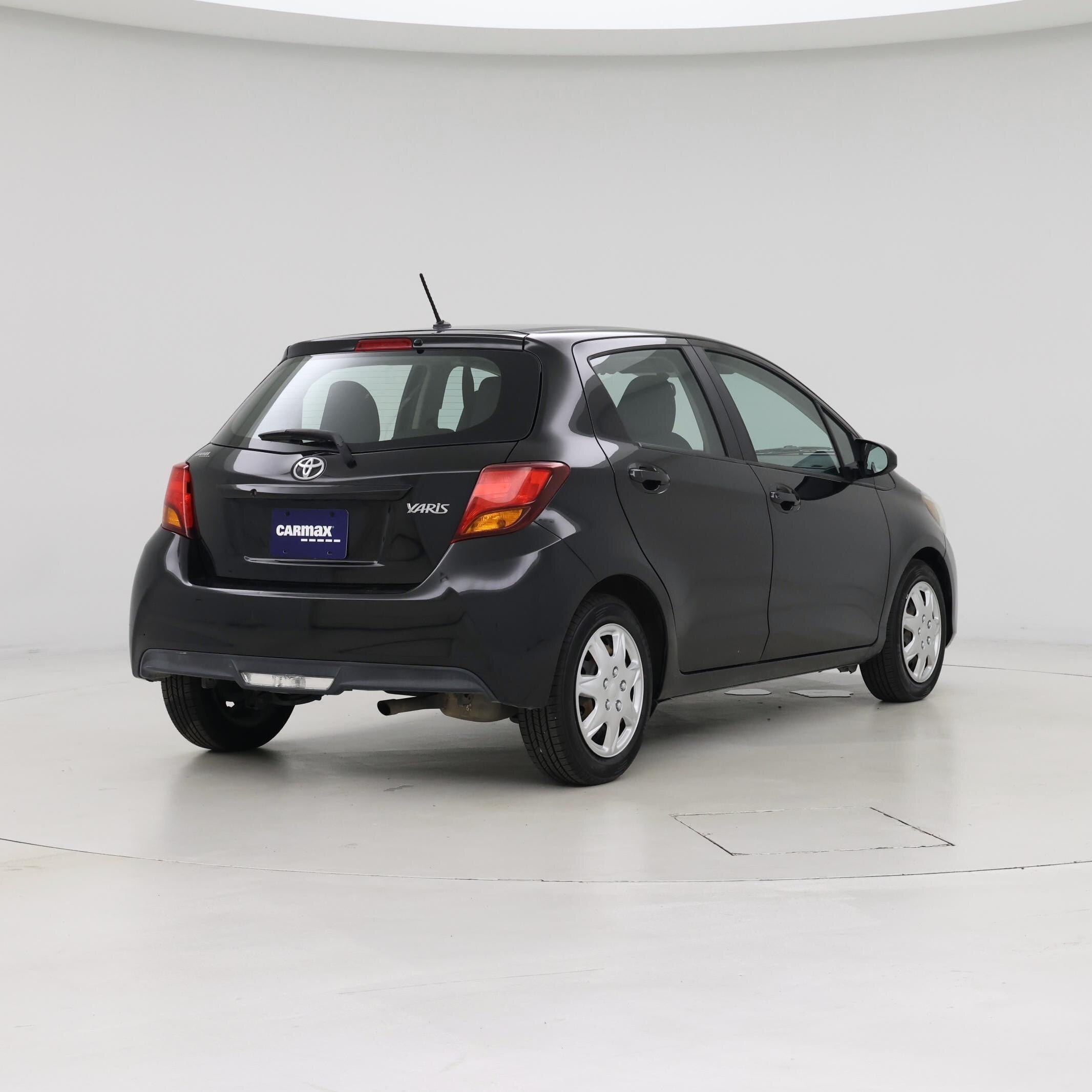 Thumbnail: 2015 Toyota Yaris - 8