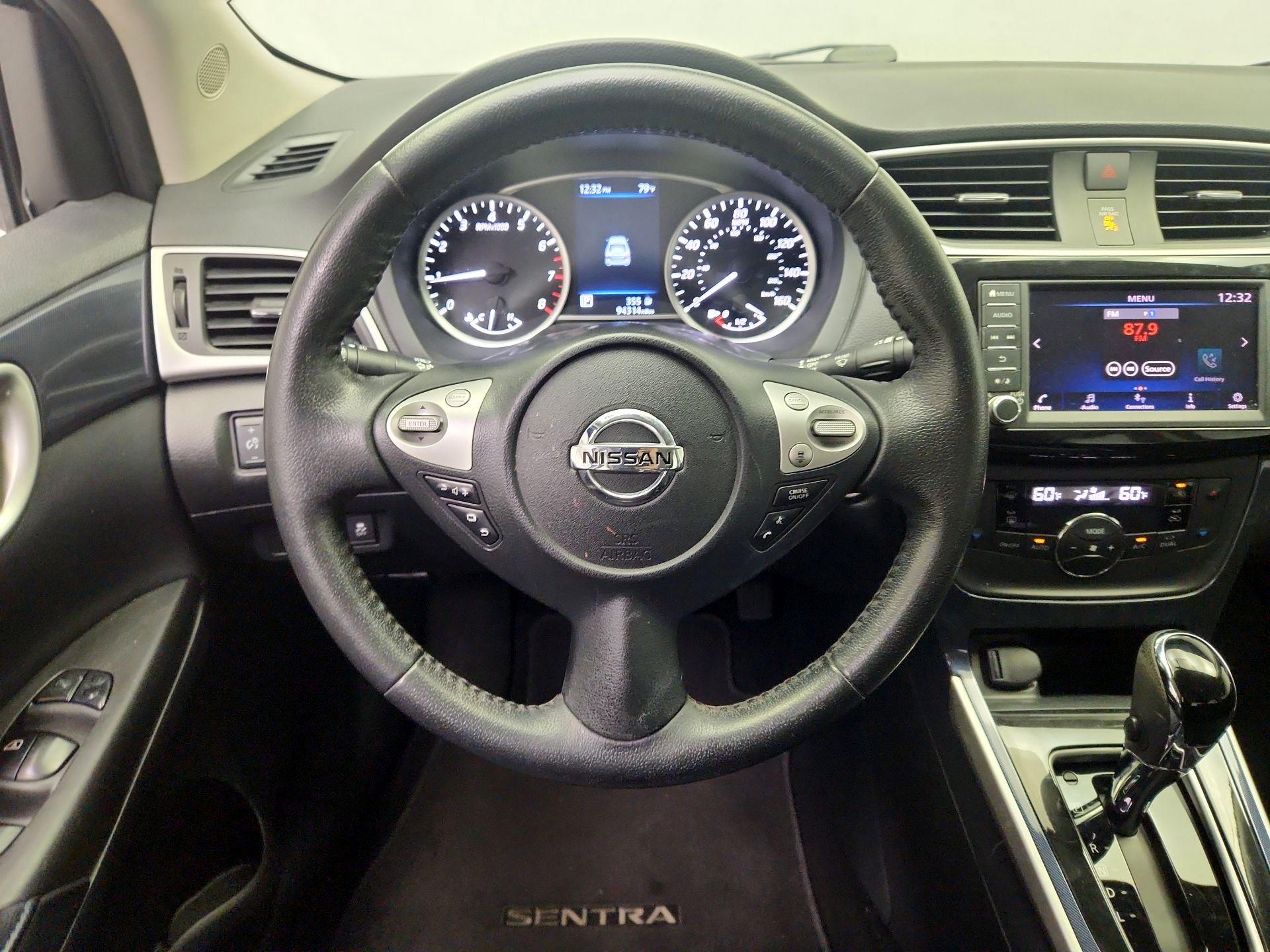 Thumbnail: 2019 Nissan Sentra - 10