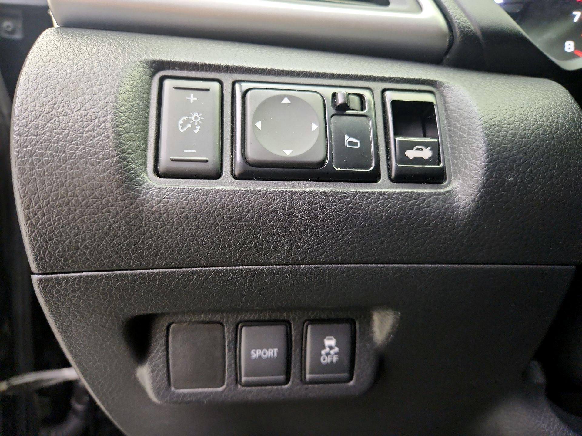Thumbnail: 2019 Nissan Sentra - 13