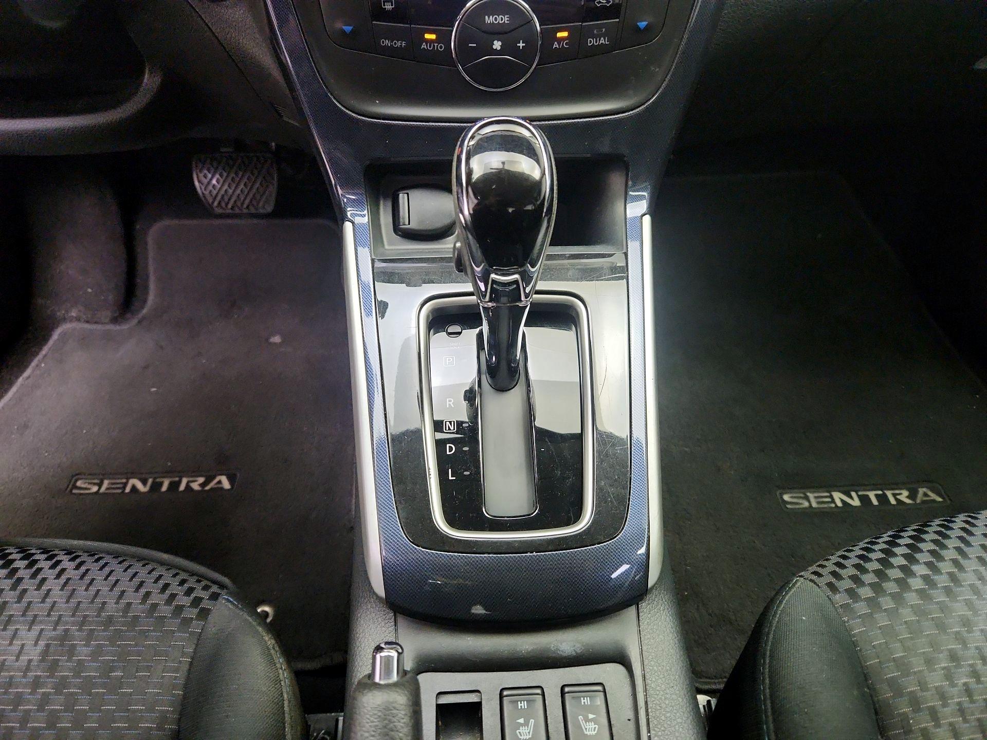Thumbnail: 2019 Nissan Sentra - 17