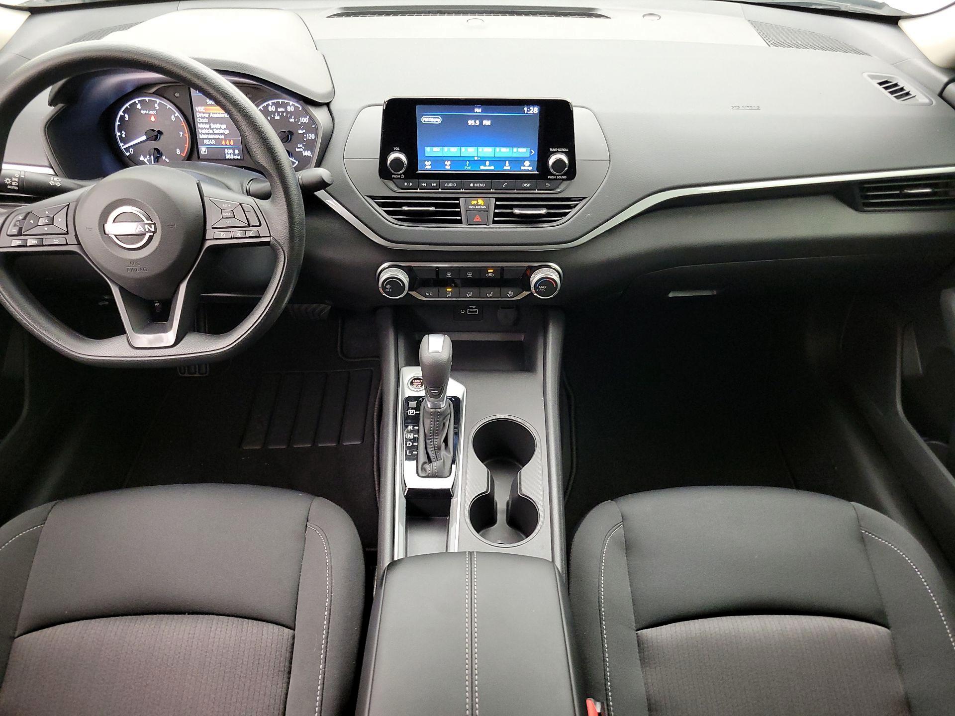Thumbnail: 2024 Nissan Altima - 9