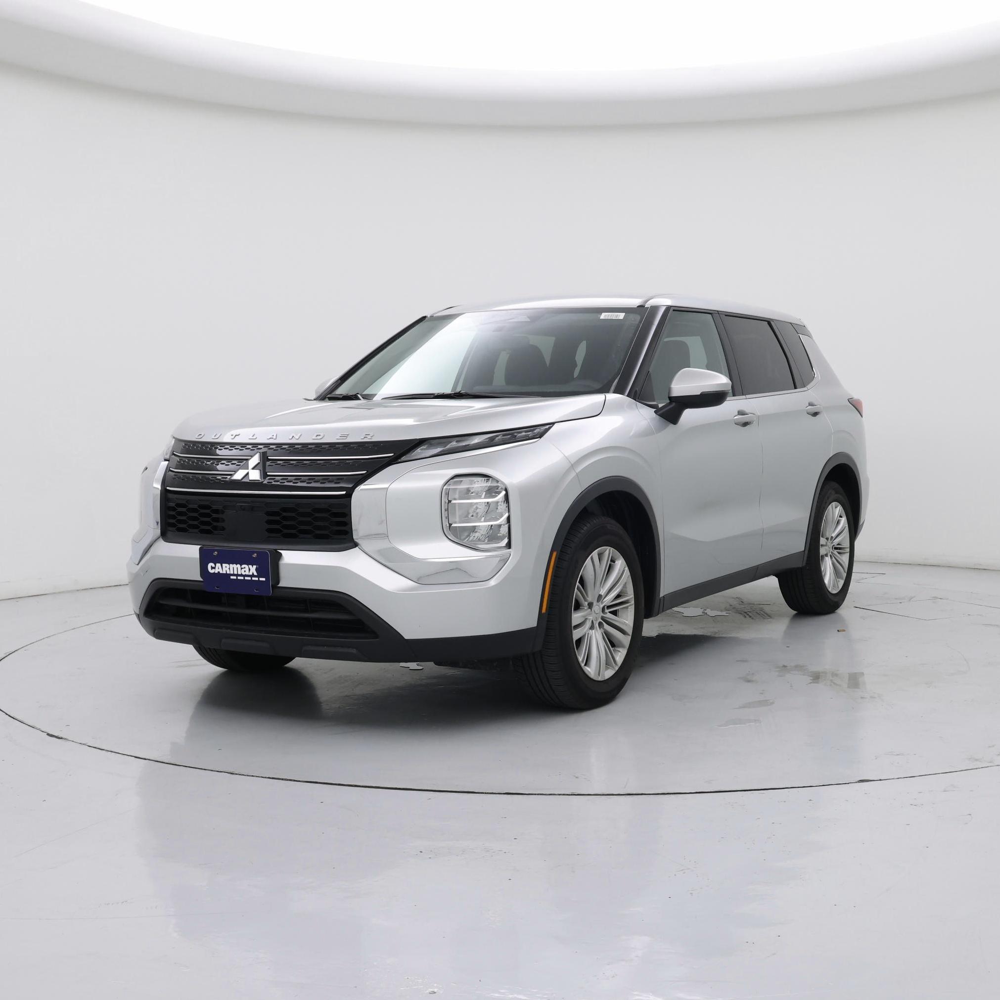Thumbnail: 2024 Mitsubishi Outlander - 4