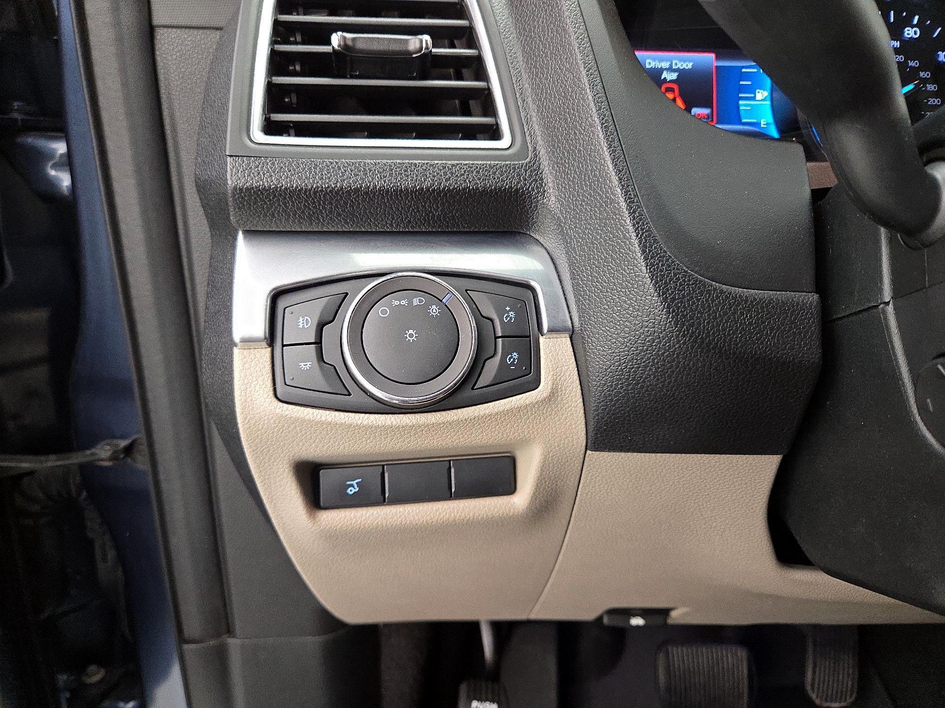 Thumbnail: 2019 Ford Explorer - 13